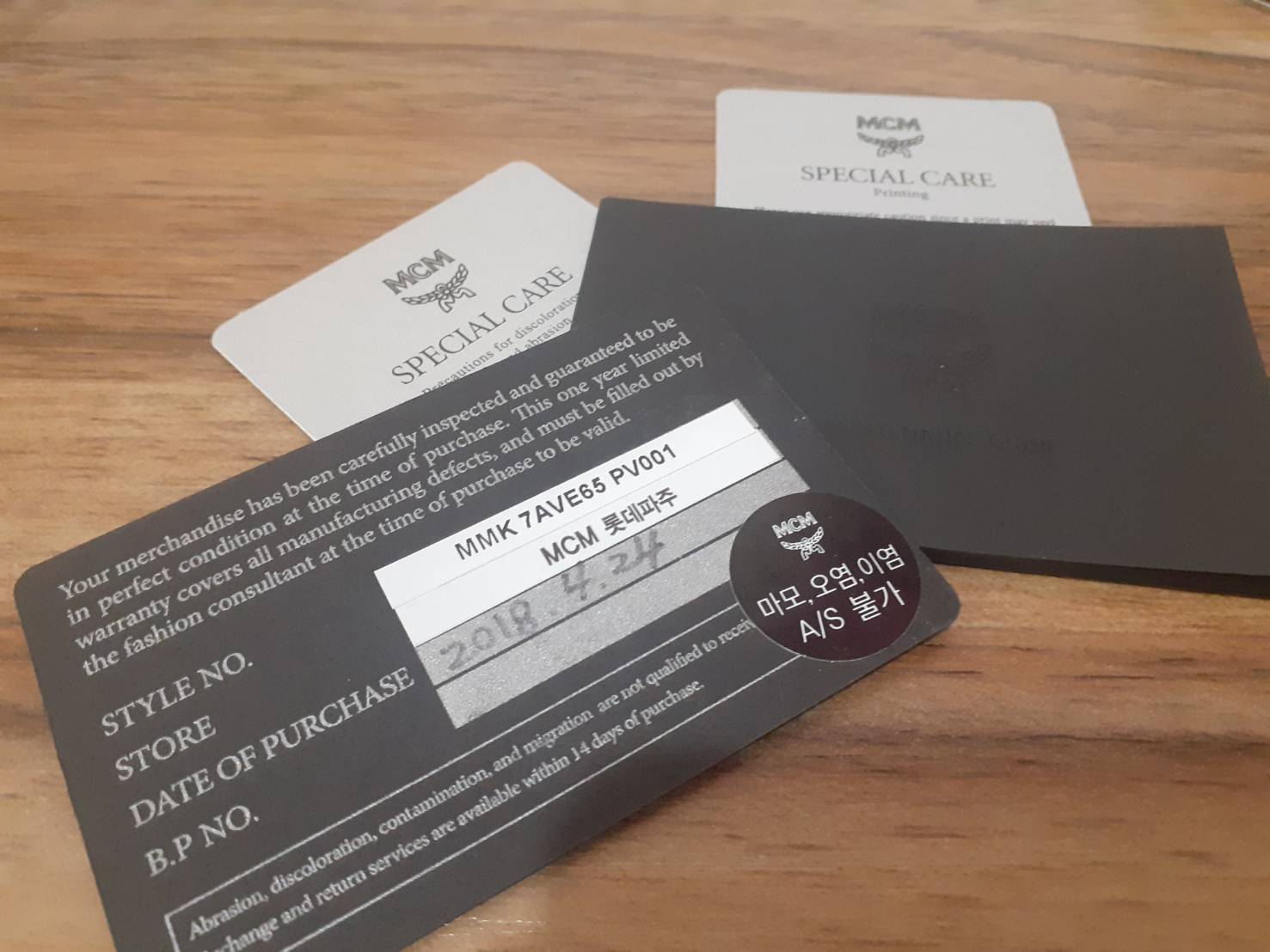 NAKARA LUXURIOUS ของใหม่ กระเป๋าเป้ MCM ของแท้ ลายทหาร สีชมพู รุ่นลิมิเต็ด Size Mini มีการ์ด