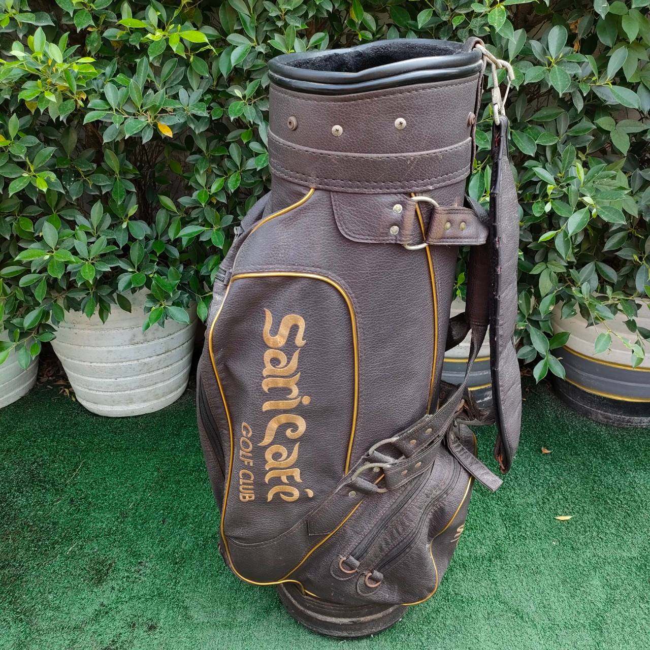 ถุงกอล์ฟ SARISAFE GOLF CLUB มือสอง สภาพปานกลางครับผม