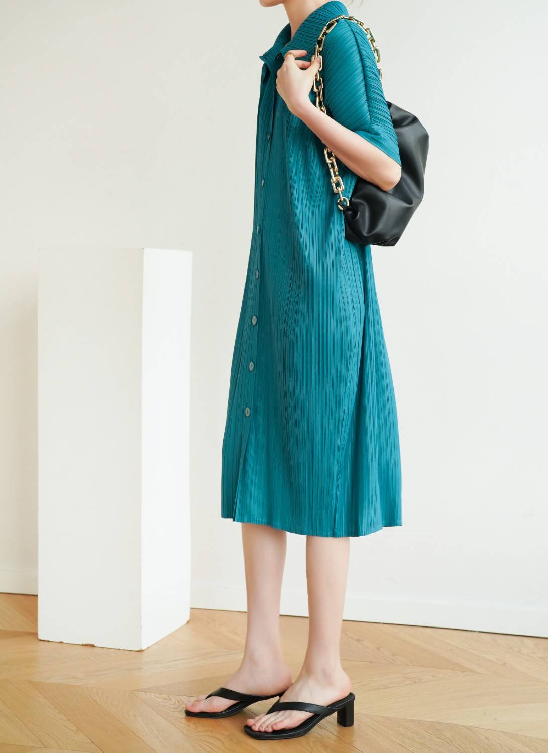 2MUAY รุ่น GJO2087 COLLAR BUTTON FRONT PLEAT DRESS เดรสอัดพลีทงานคุณภาพ 9สี FREE SIZE