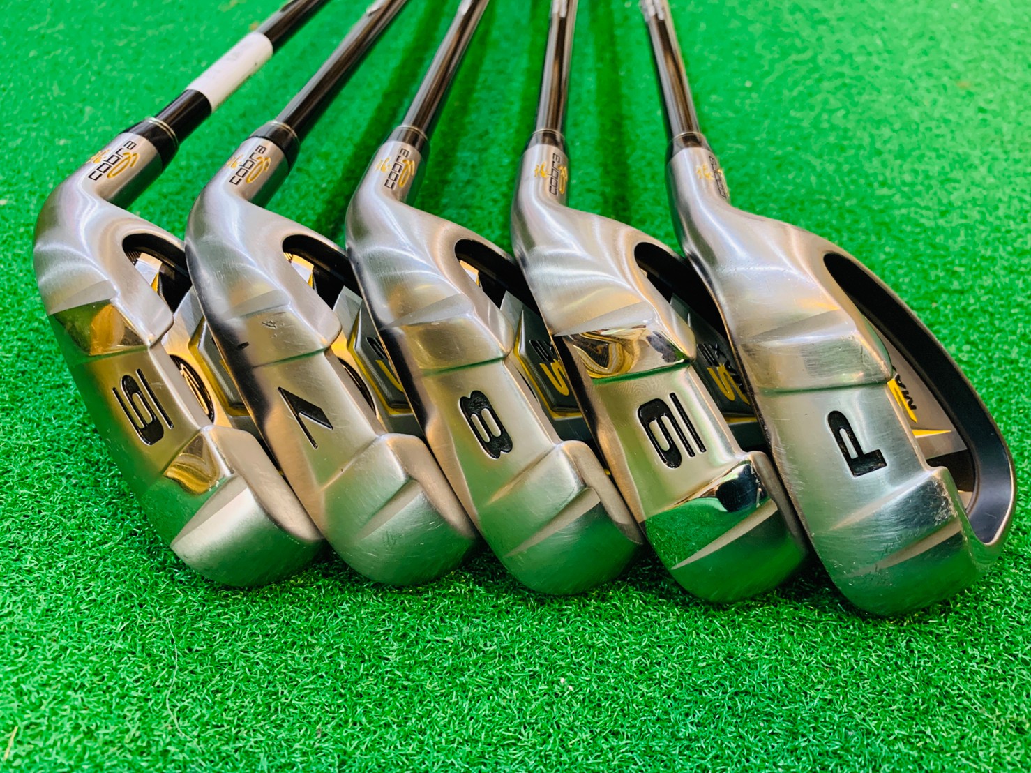 IRON SET COBRA S2 MAX