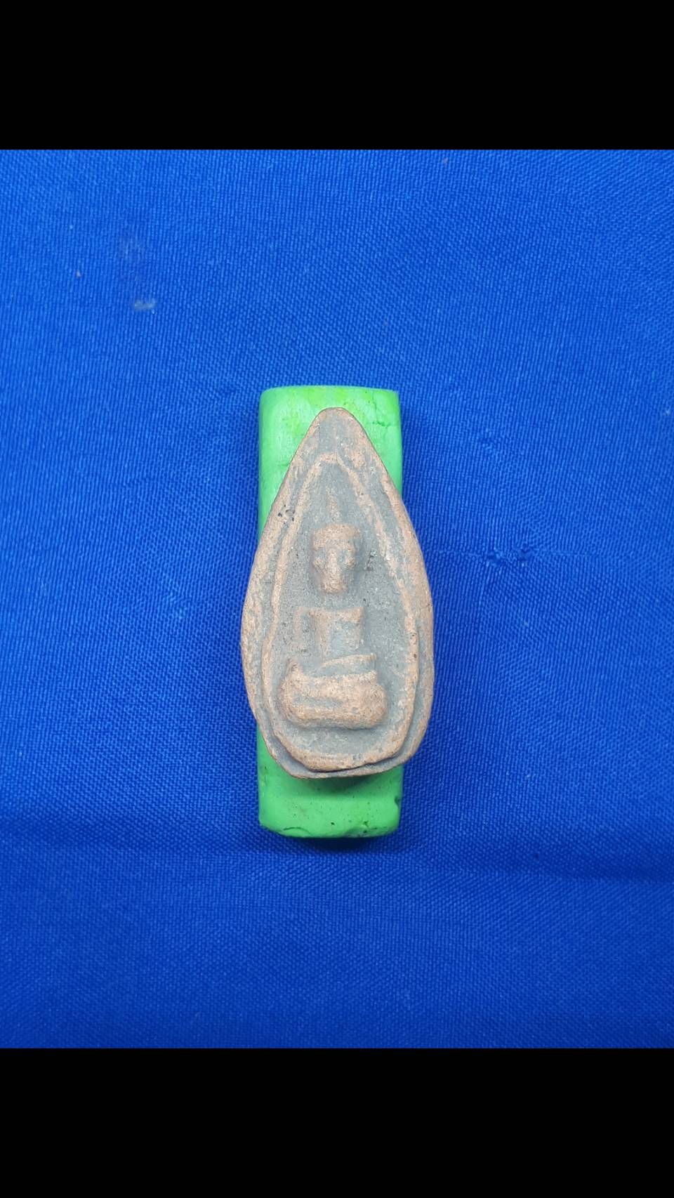 พระกรุ ถ้ำเสือ เนื้อดิน กรุเขาดีสลัก อ.อู่ทอง สุพรรบุรี 400.-