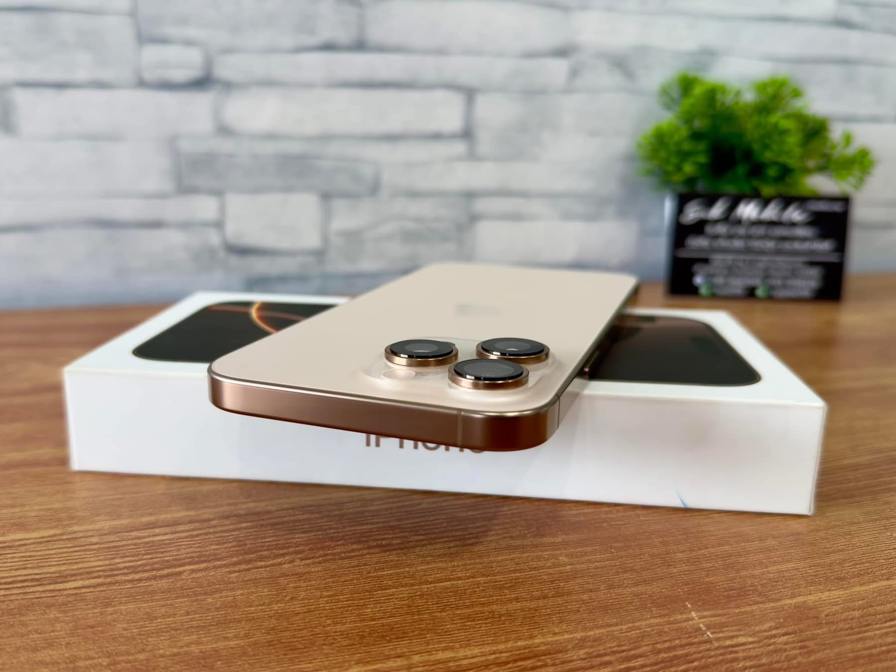 iPhone 16 Pro Max Desert Titanium, 256GB เครื่องศูนย์ มือสอง