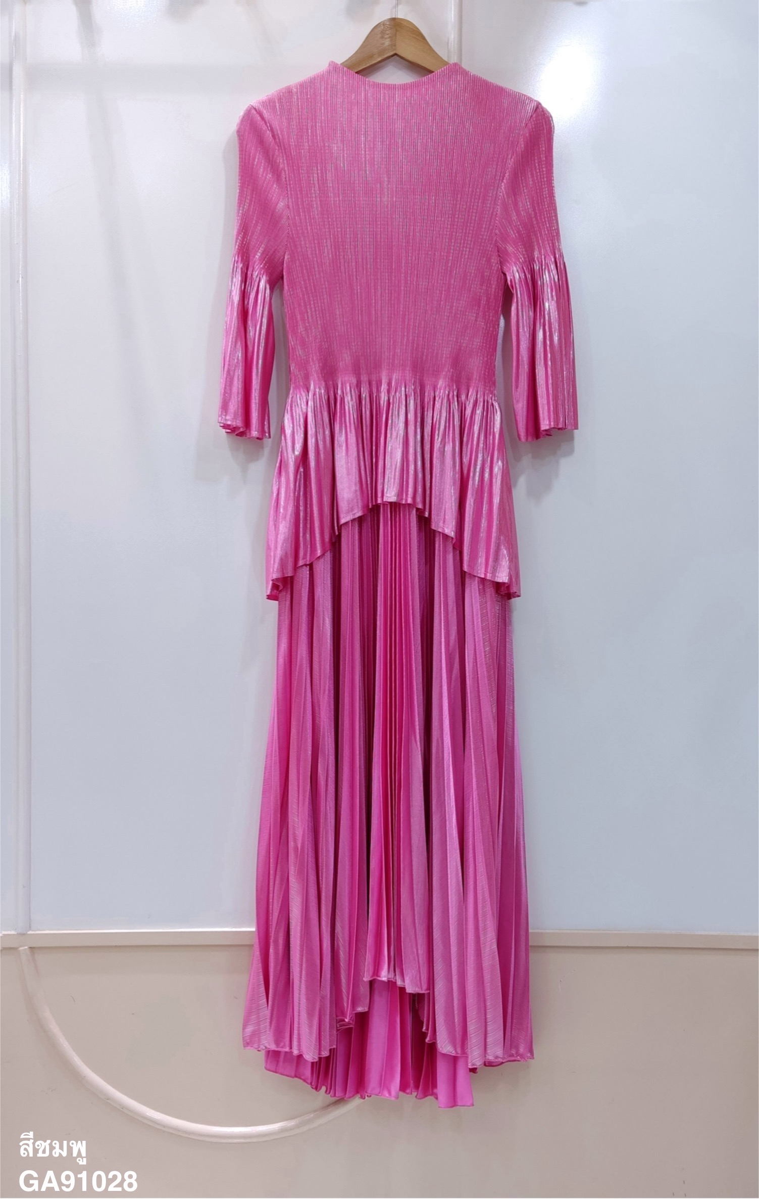 ปรับราคาลง30%!! 2MUAY รุ่น GA91028 เดรสพลีทคุณภาพ METALLIC FLARE PLEATED DRESS 5 สี FREE SIZE