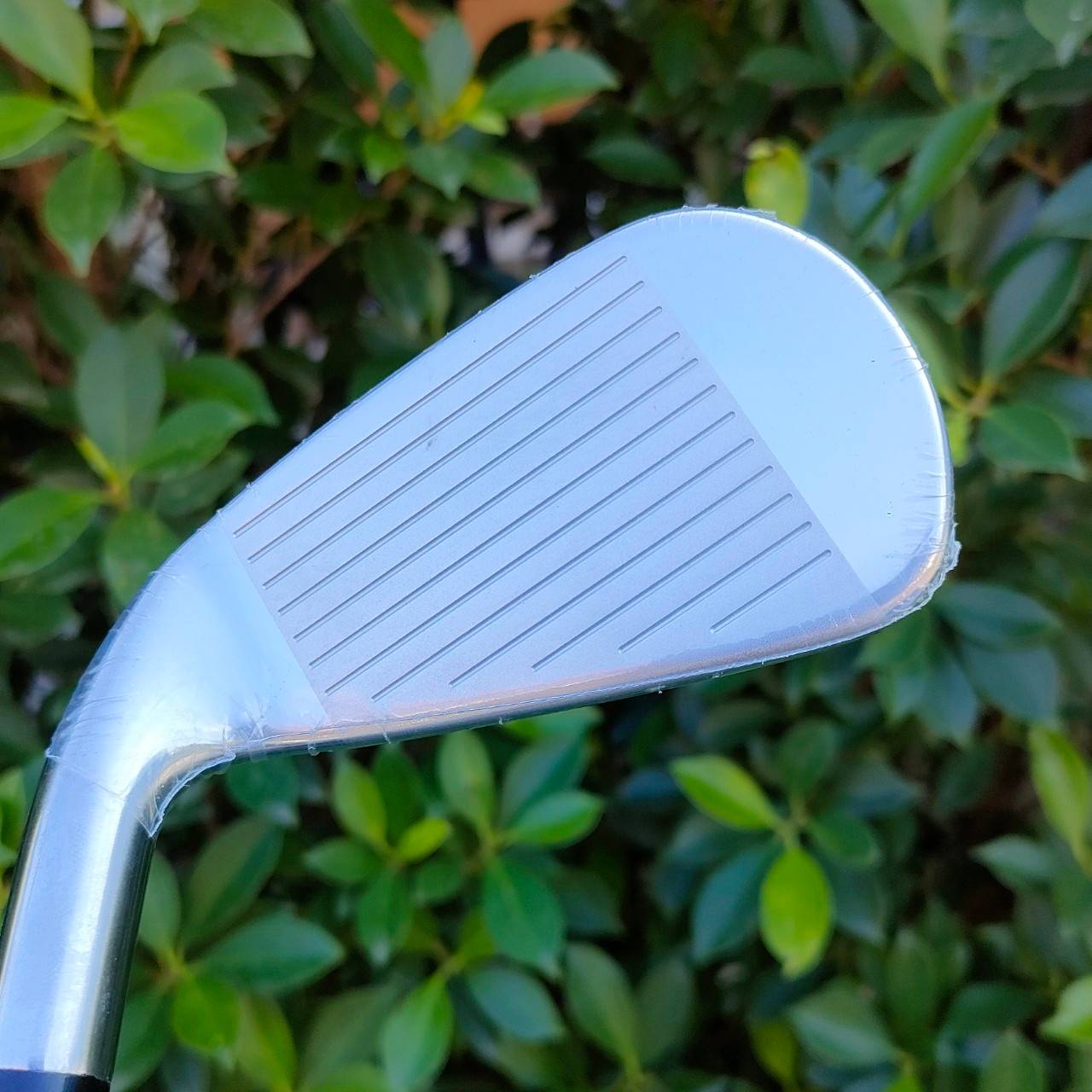 *** ของใหม่มือหนึ่งในซีน *** *** ของศูนย์ครับ *** ชุดเหล็ก TITLEIST T300 ชุดนี้เป็นชุดใหญ่สุดแพงที่สุด มีเหล็ก 5 - 9 PW เเละมี WEDGE องศา 48 มาให้ด้วยครับ