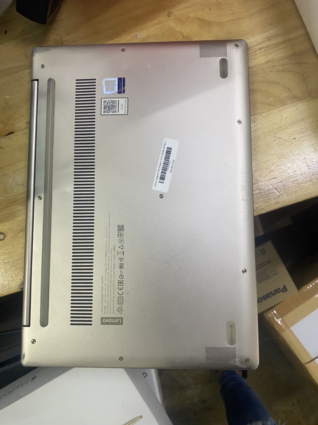 Lenovo ideapad 720S