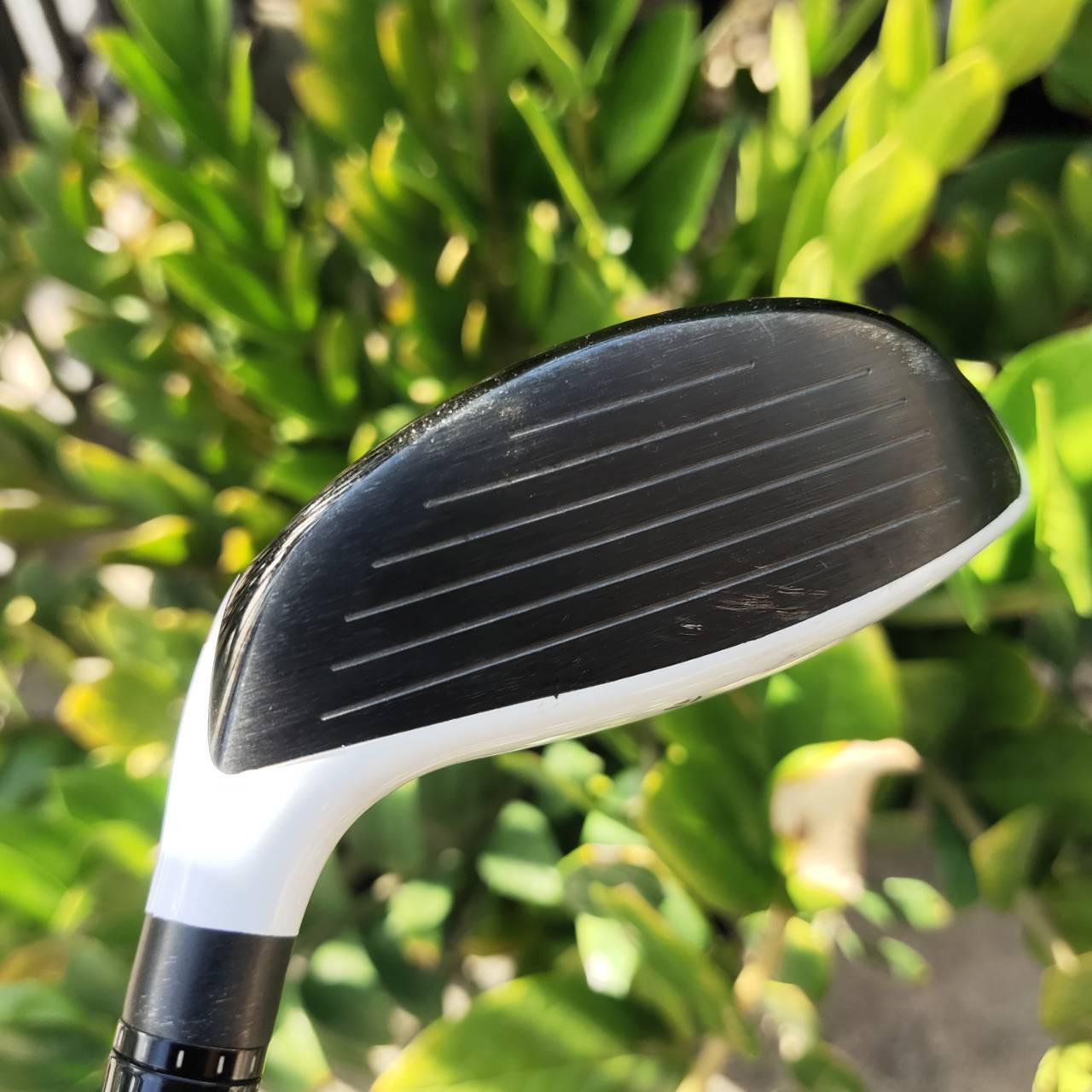 FW3 Taylormade M1 ตีดีมากๆ สามารถปรับวิถีลูกซ้ายหรือขวาได้ และปรับมุมเหินได้ที่คอไม้ค่ะ เพื่อได้ตำแหน่งที่เข้ากับวงสวิง กระดองเคฟล่าอย่างดี CG ต่ำ COVER แท้เดิม ไม้กอล์ฟพรีเมี่ยมมือสอง ของแท้ By NakaraLuxurious