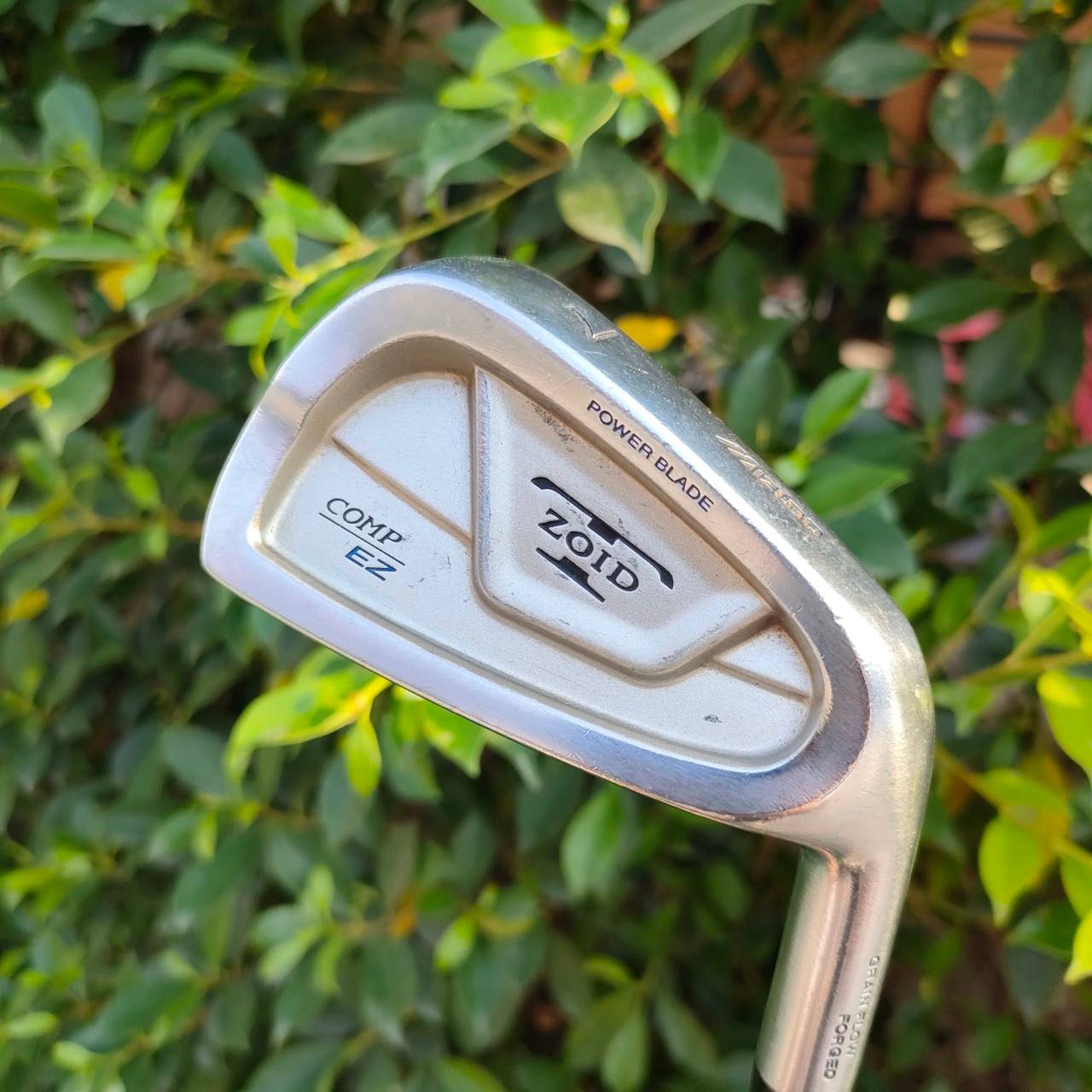 ชุดเหล็ก MIZUNO T- ZOID COMP EZ POWER BLADE มีเหล็ก 5-9 เเละ PW SW ก้าน RIFLE FCM 6.0 เป็นเหล็ก GRAIN FLOW FORGED พรีเมี่ยมญี่ปุ่น ก้านก็ดีมากๆ เป็นไรเฟิล ไม่มีปล้องลดการสั่น ใบคมแต่มี Cavity ตีง่าย มันส์ สำคัญ ราคาแบบคุ้มจัดๆ