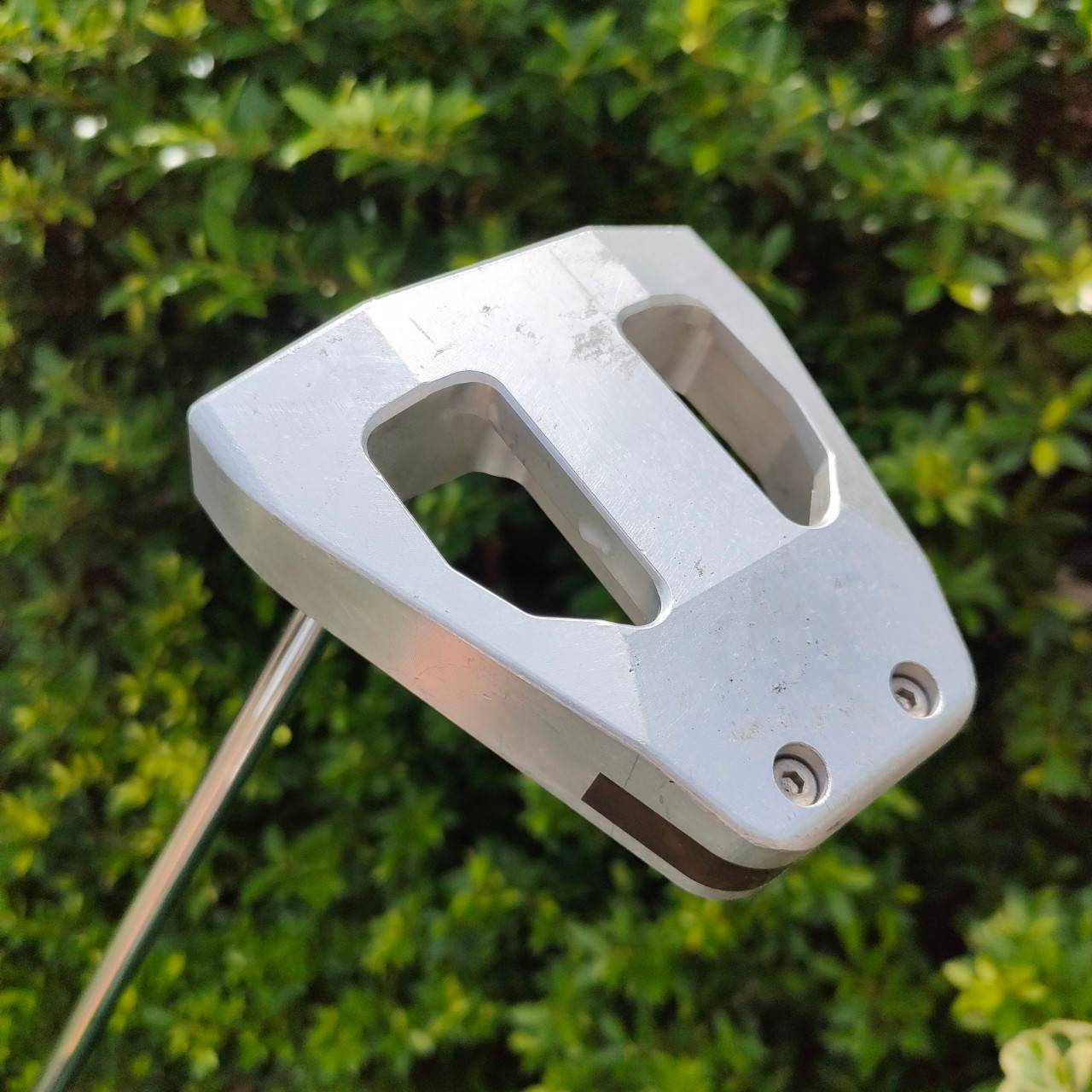 **ไม้กอล์ฟสำหรับท่านที่ถนัดซ้าย** PUTTER CUSTOM ความยาว 34 นิ้ว ออกแบบพิเศษ กระจายน้ำหนักได้ดี!! ไม้กอล์ฟมือสอง ของแท้ BY NakaraLuxurious