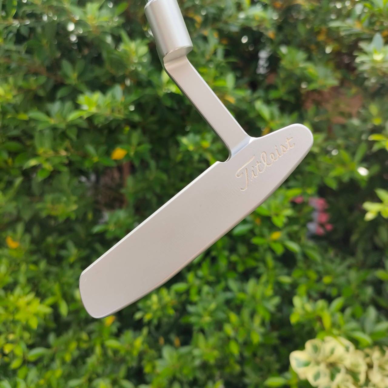 PUTTER SCOTTY CAMERON STUDIO STAINLESS NEWPORT 2 ความยาว 35 นิ้ว 330G พร้อม COVER เดิม สวยจัด!! ไม้กอล์ฟมือสอง ของแท้ BY NakaraLuxurious