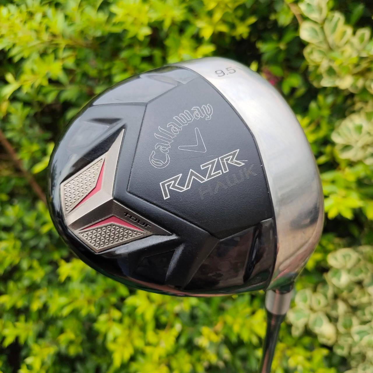 DRIVER CALLAWAY RAZR HAWK องศา 9.5 ก้าน DIAMANA FLEX S ก้านเป็นหมื่น!!! มาพร้อม COVER เดิมๆ สภาพสวยมากเดิมๆ หัวนี้ดีไซน์ทันสมัย เท่ห์ ดุดัน ตีแบบโดนเต็มๆ คือไกลแบบสุดพลังครับ ตีง่าย หัวใหญ่ ชดเชยความผิดพลาดสูง ราคาน่าเล่นมาก!!!