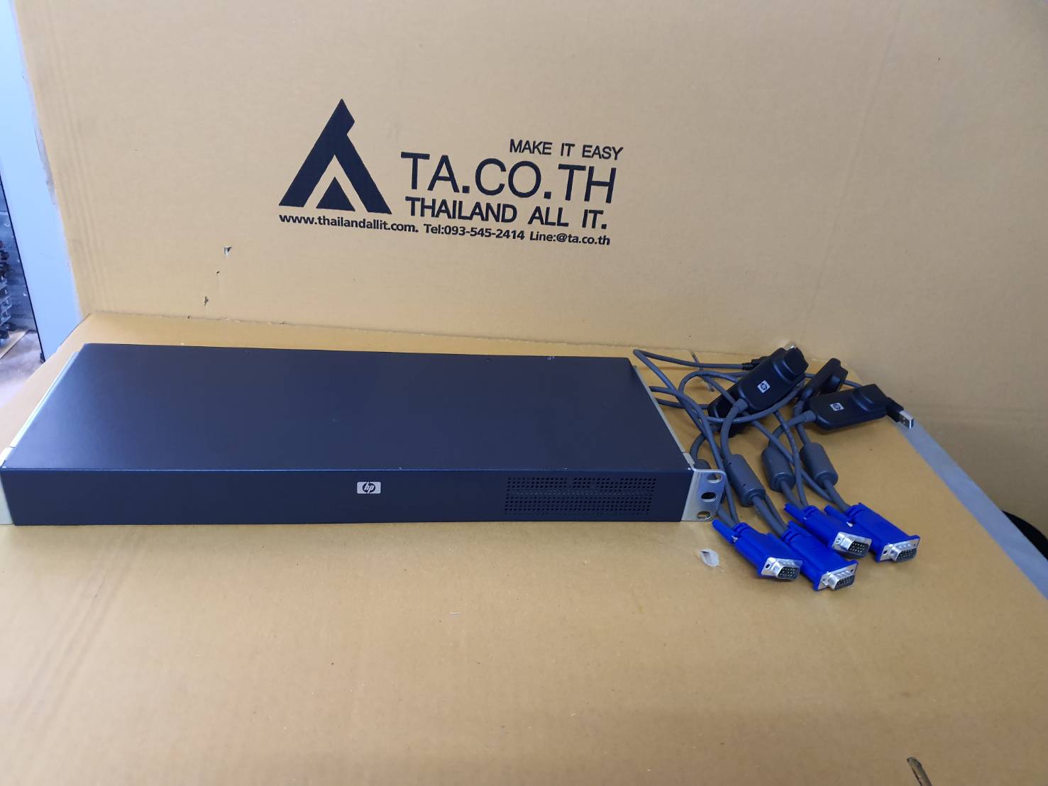 HP AF616A8 Port Server KVM Console Switch พร้อมสาย 4 ชุด