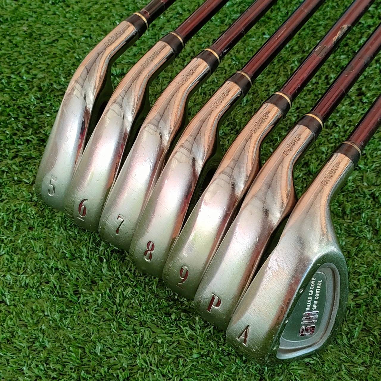 ** ไม้กอล์ฟสำหรับผู้หญิง ** ชุดเหล็ก DAIWA GIII TUNGSTEN LOW GRAVITY มีเหล็ก 5-9 เเละ PW AW ก้าน GII HYPER KICK FR-I FLEX L สุดยอดชุดเหล็กพรีเมี่ยม
