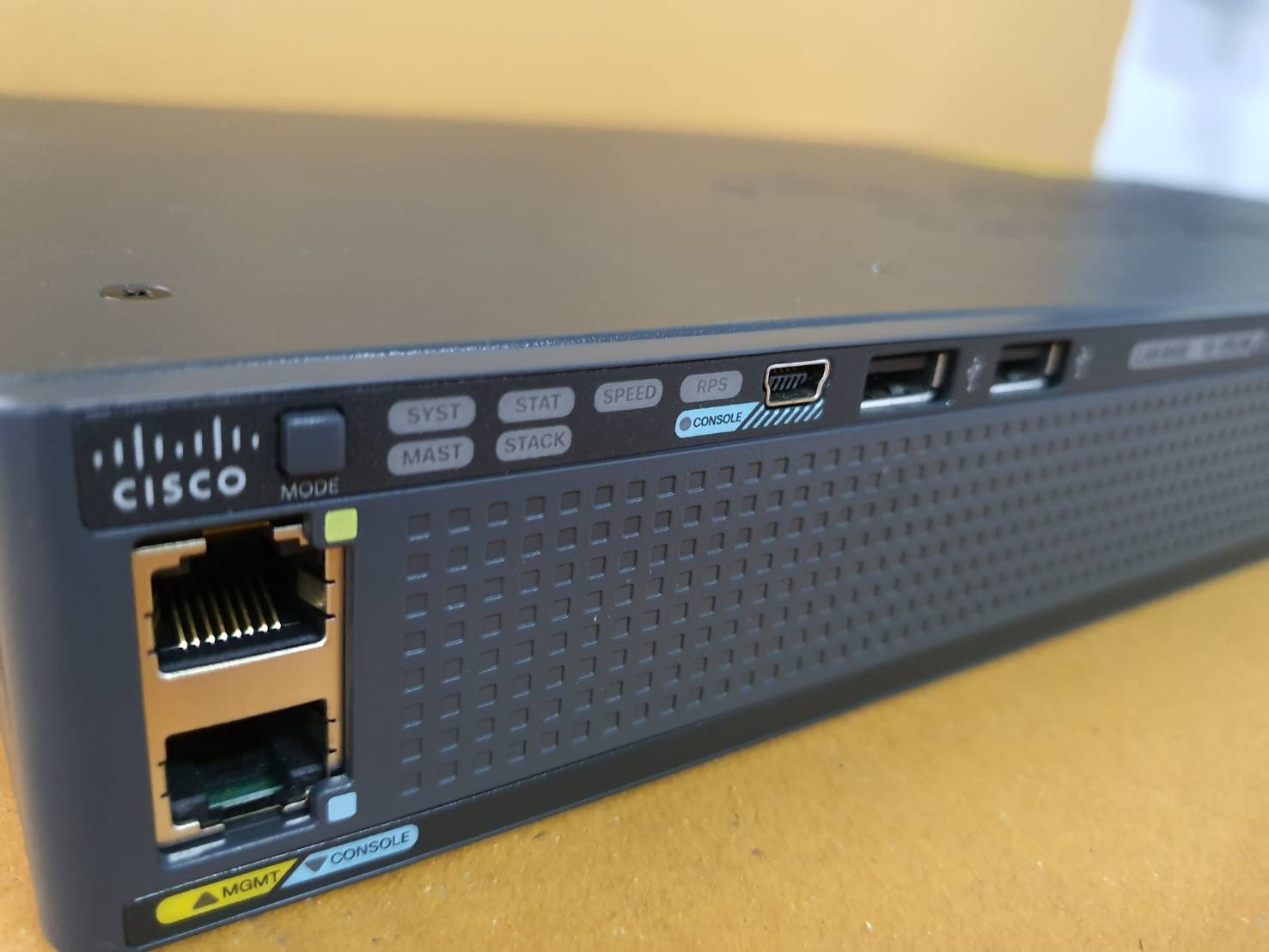 Cisco WS-C2960X-24TS-L 24 GigE 4x1G SFP