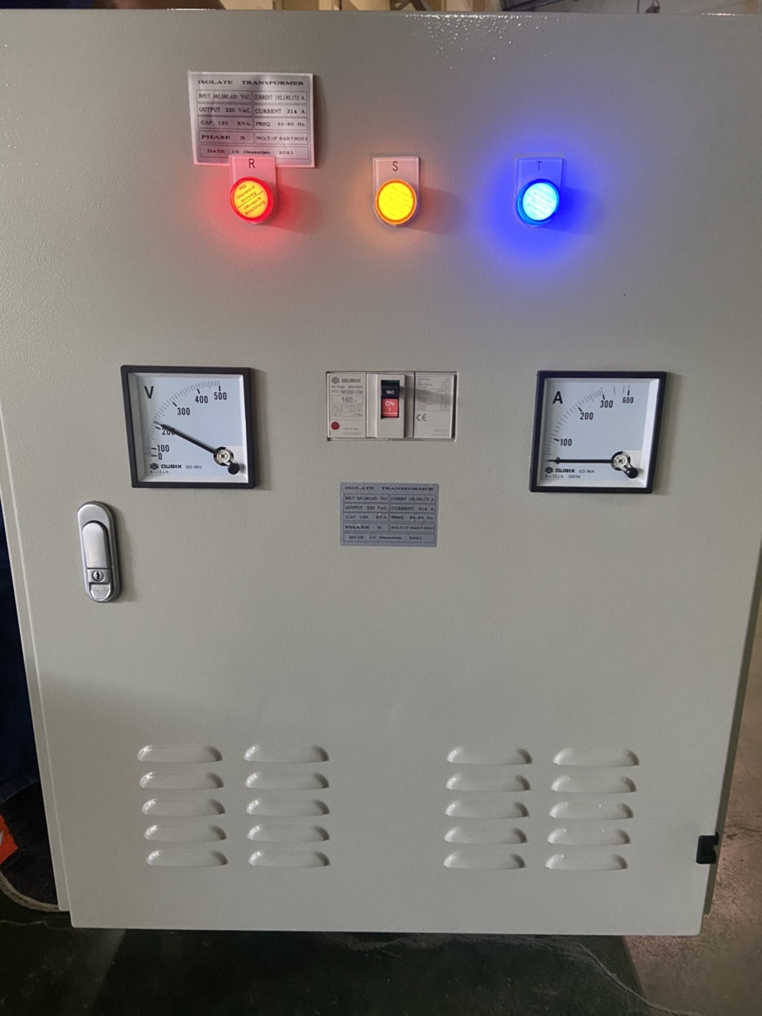 180KVA 3P 50/60Hz in380V[274Amp] / out200V[520Amp]220V[472Amp]+G+N