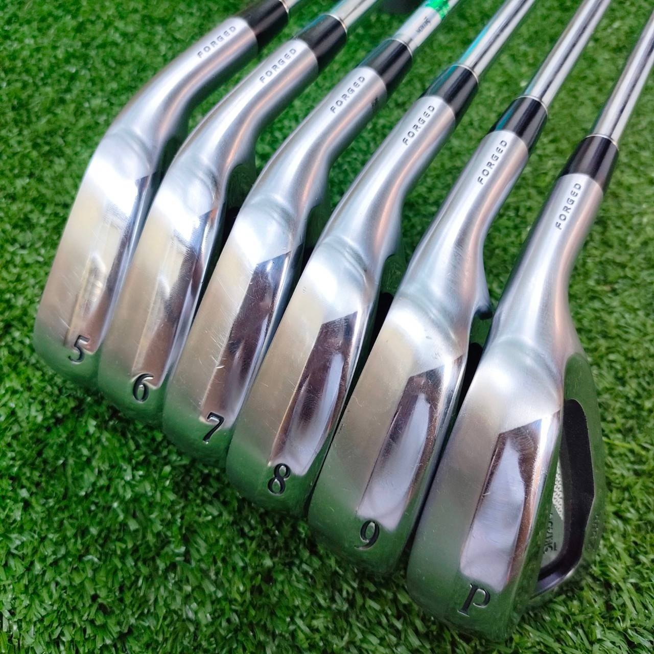 ชุดเหล็ก SRIXON Z585 เพื่อการตีอย่างเสถียรในทุกช็อต!!! มีเหล็ก 5 - 9 เเละ PW ก้าน N.S.PRO 950 GH FLEX R เหล็ก FORGED CAVITY สุดพรีเมี่ยม จากญี่ปุ่น สภาพสวยนางฟ้าจ้าา ไม้กอล์ฟพรีเมี่ยมมือสอง By NakaraLuxurious