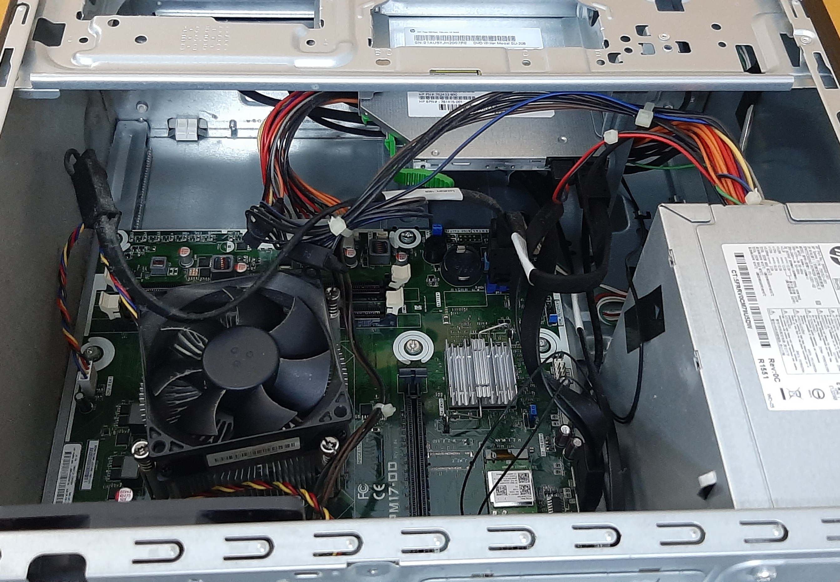 พีซีมือสอง ประกันร้าน 1 เดือน HP Pavilion Desktop 550-177L (i3-6100 Ram8GB SSD120GB)