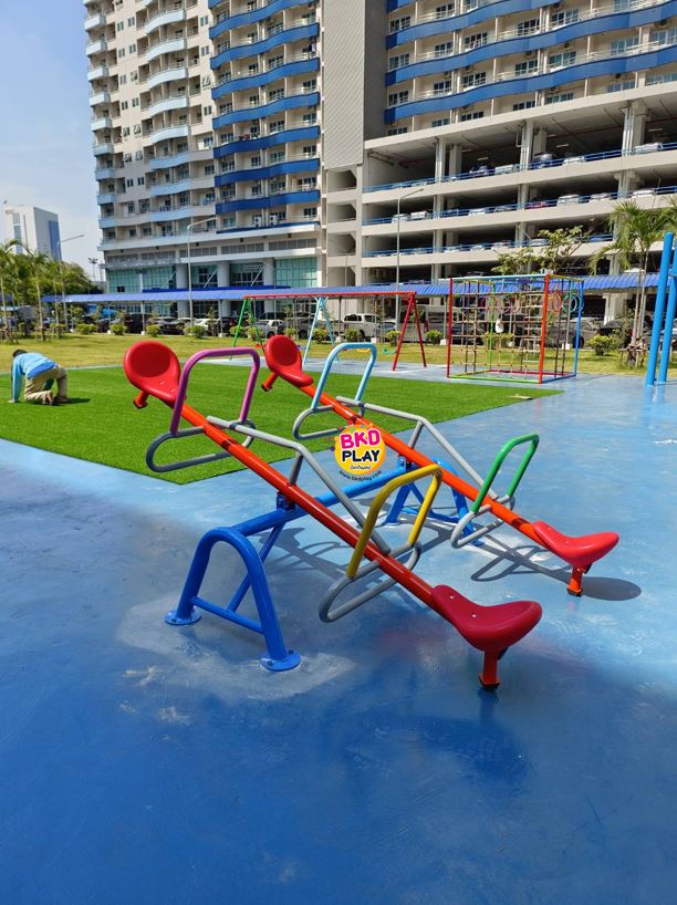 เครื่องเล่นสนามกลางแจ้งเหล็กคานกระดก 4 ที่นั่ง มาตรฐาน มอก. ผลิตในไทย สินค้าสั่งผลิต 10-20 วัน