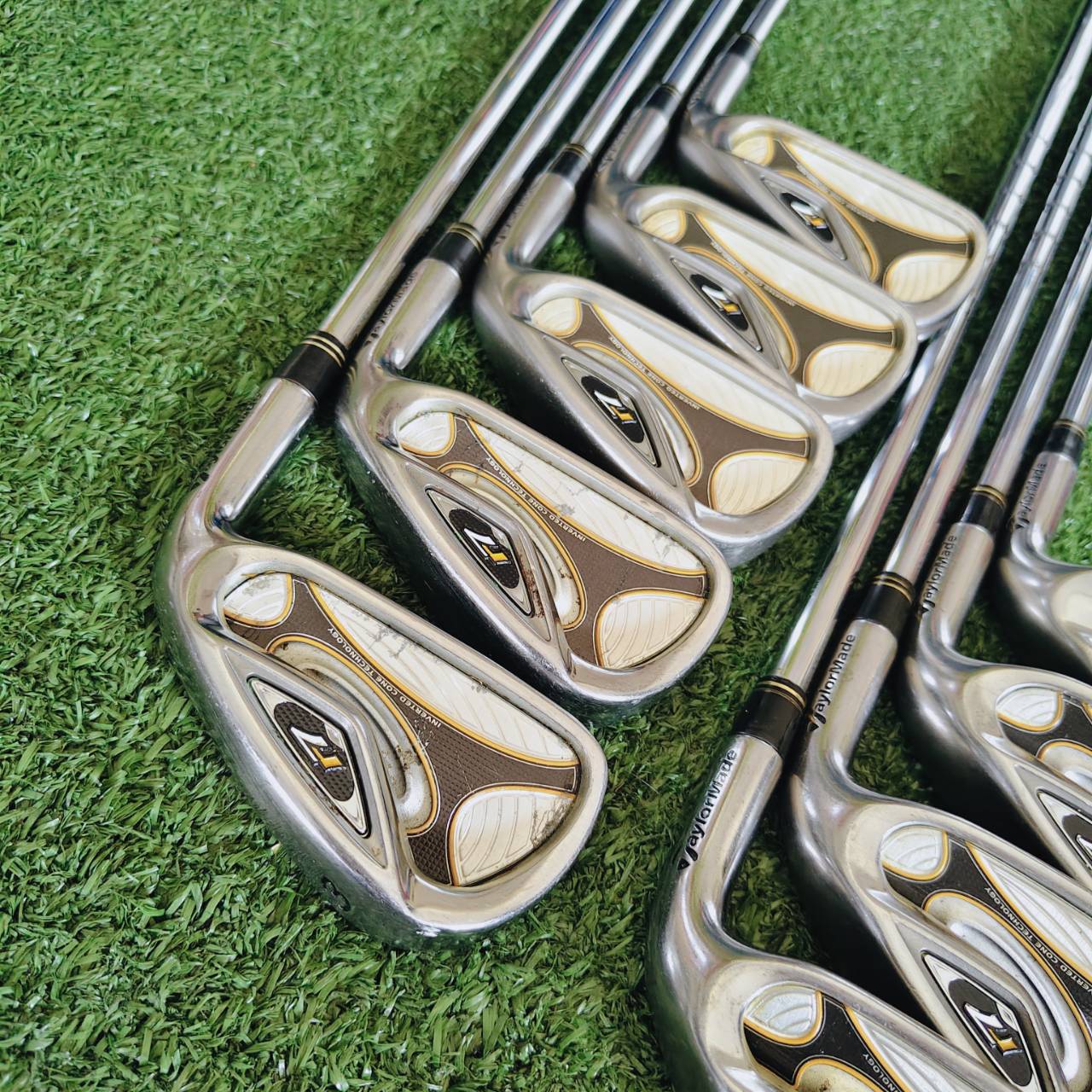 ชุดเหล็ก TaylorMade r7 – ตีง่าย ฟีลดี เพิ่มสปีดแม้ตีไม่โดนกลางหน้าไม้!