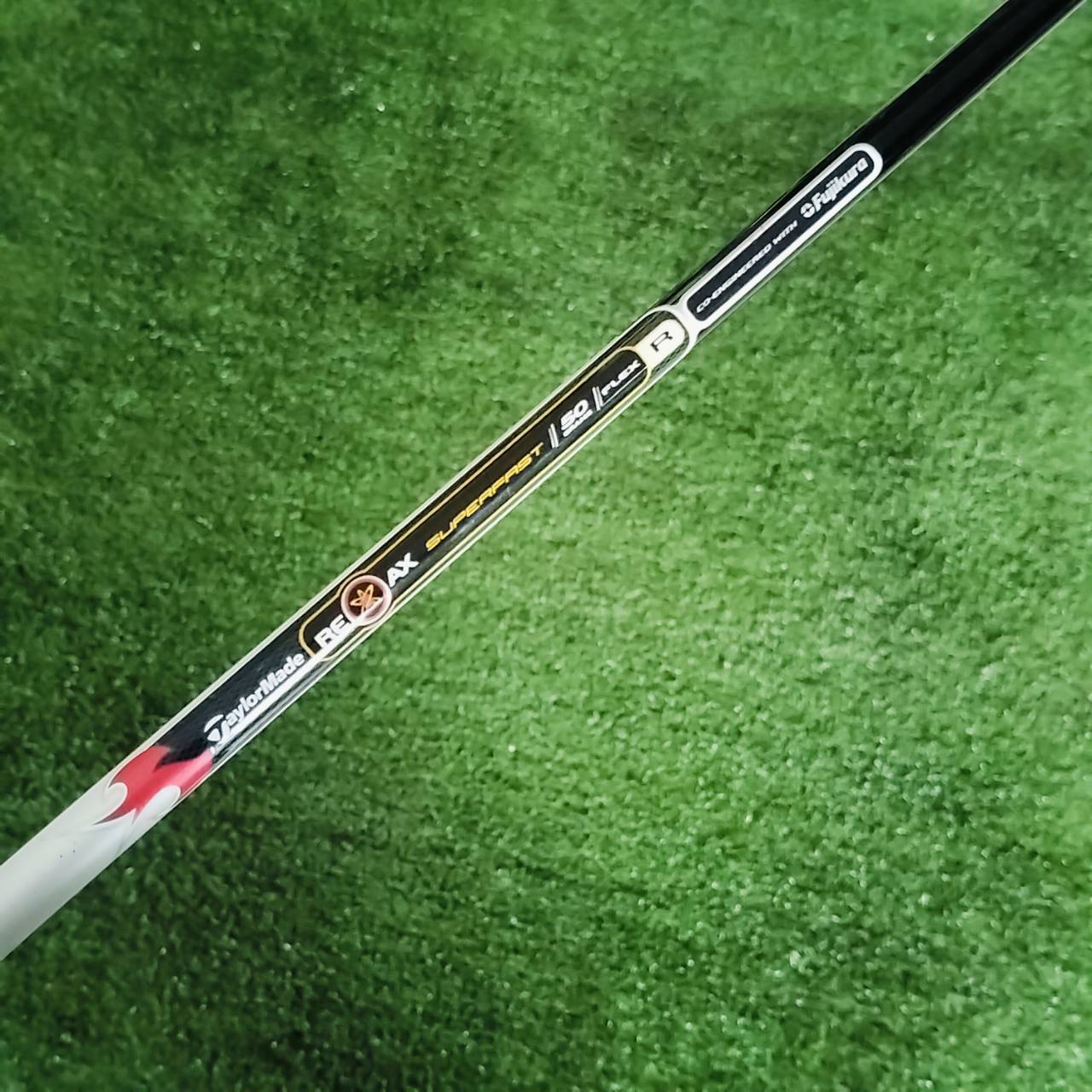 Driver Taylormade BURNER กระดองเคฟล่า จุด CG ต่ำ หัวใหญ่ หน้าสวีตสปอตกว้างเน้นตีง่ายๆค่ะ ไม้กอล์ฟพรีเมี่ยมมือสอง ของแท้ By NakaraLuxurious