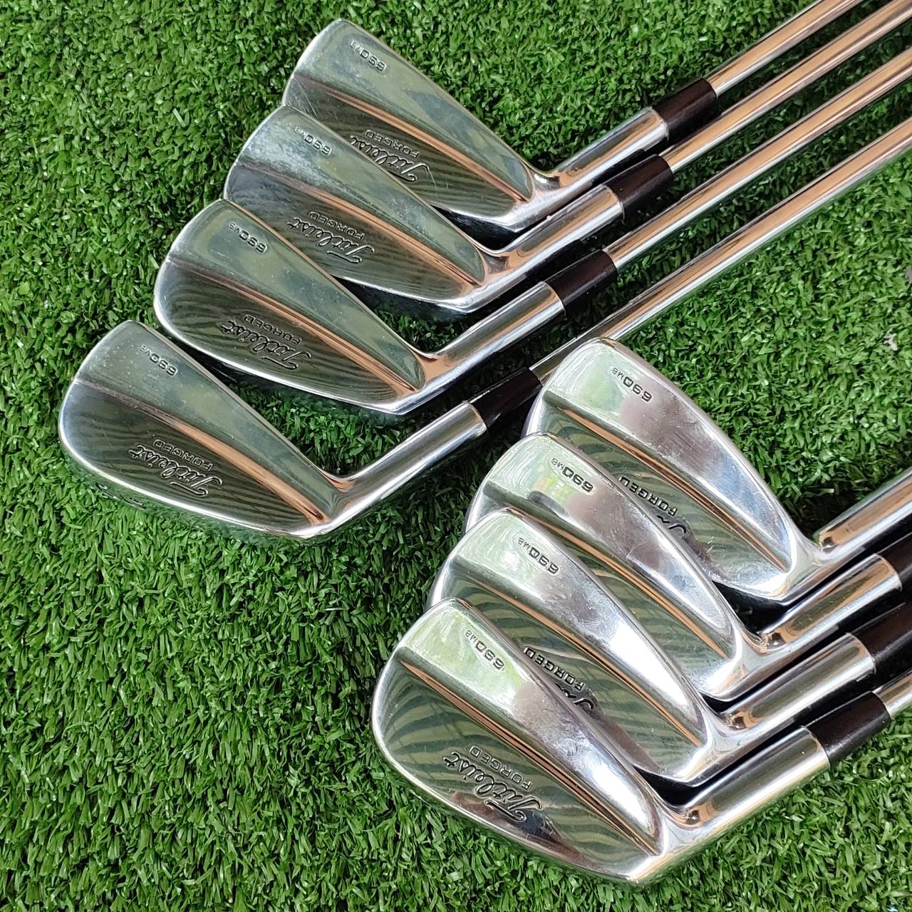 **ไม้กอล์ฟมือซ้าย** ชุดเหล็ก TITLEIST 690 MB มีเหล็ก 3-9 เเละ PW ก้าน DYNAMIC GOLD S200 เหล็ก FORGED ระดับพรีเมี่ยม ไม้กอล์ฟพรีเมี่ยมมือสอง ของแท้ By NakaraLuxurious