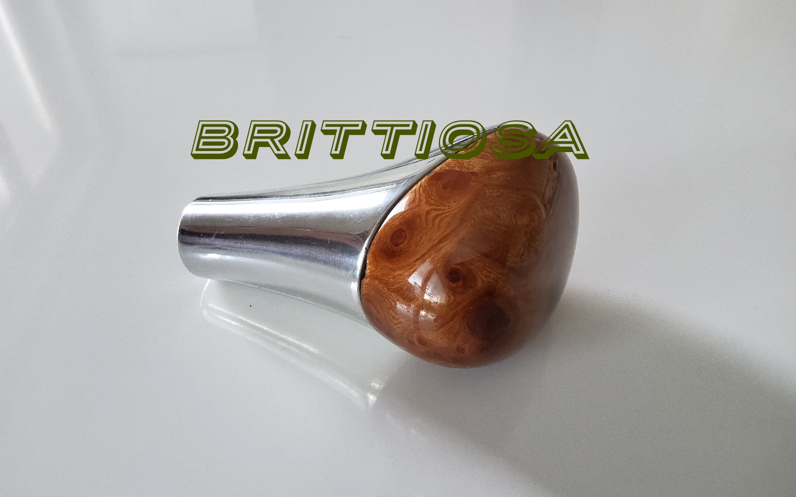 Vaihdekepin nuppi kromi/pähkinäpuunjuuri =65e