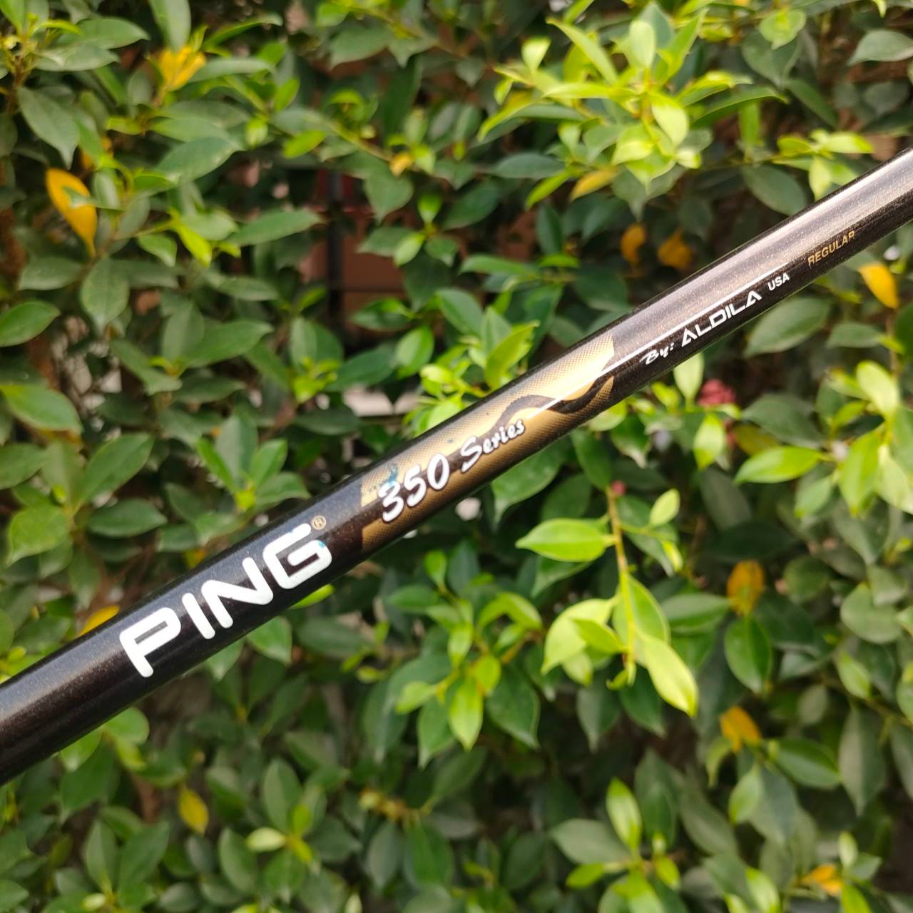 เหล็ก 3 PING i3+ BLADE จุดส้ม ก้าน PING 350 SERIES FLEX R สติ๊กเกอร์ด้านหลังหลุด แต่ไม่มีผล ตีดีมากๆๆๆทตีง่าย ไกล นุ่ม