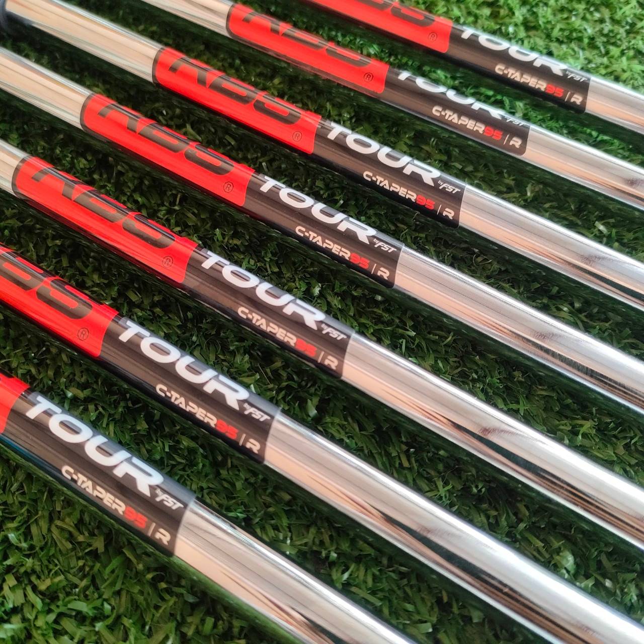 ชุดเหล็ก TAYLORMADE RBLADEZ TOUR มีเหล็ก 4 - 9 เเละ PW ก้าน KBS TOUR FST C-TAPER 95 FLEX R สภาพสวยมาก!! เรียบร้อยครบเครื่อง!! ตีแม่น ตรง และง่ายมาก!! ไม้กอล์ฟมือสอง ของแท้ BY NakaraLuxurious