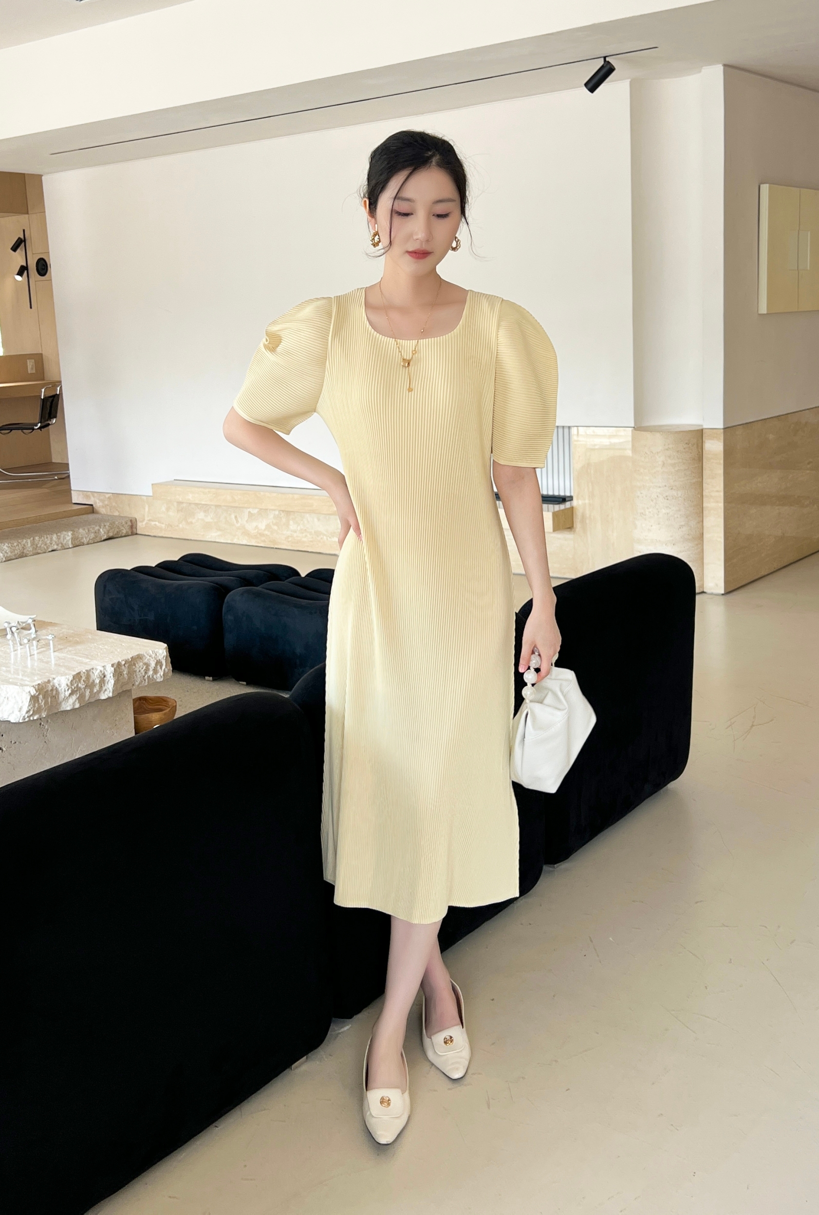 2MUAY รุ่น GJO1656 เดรสพลีทคุณภาพ THICK SQUARE NECK SHORT SLEEVE PLEATED DRESS 9สี FREE SIZE