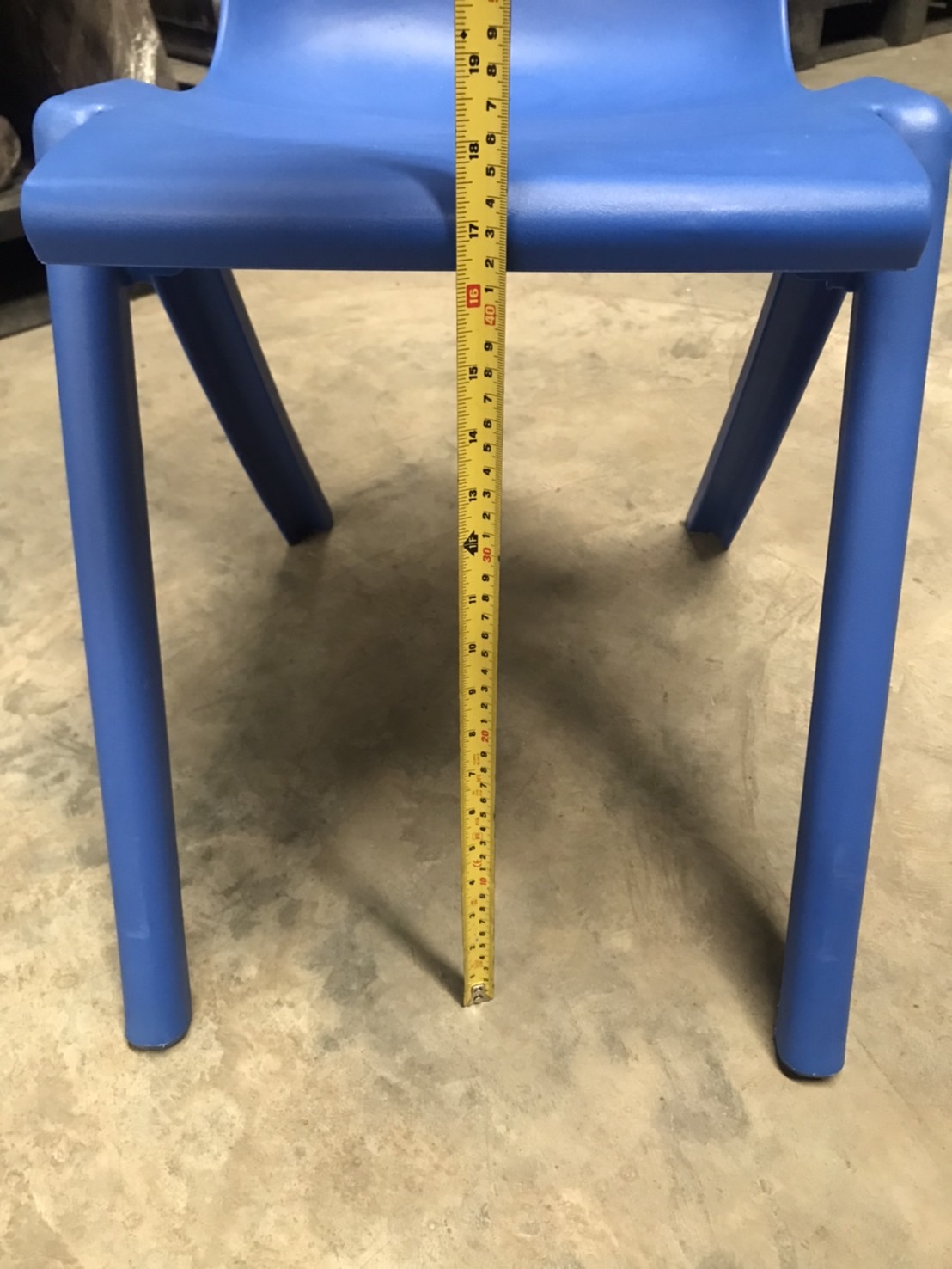 เก้าอี้พลาสติกหนาอย่างดี รุ่น44 เก้าอี้นักเรียนประถม-มัธยม เก้าอี้ผู้ใหญ่ เก้าอี้เอนกประสงค์ เก้าอี้โรงอาหาร ราคาโรงงาน สำหรับโรงเรียน มหาวิทยาลัย และศูนย์การค้า