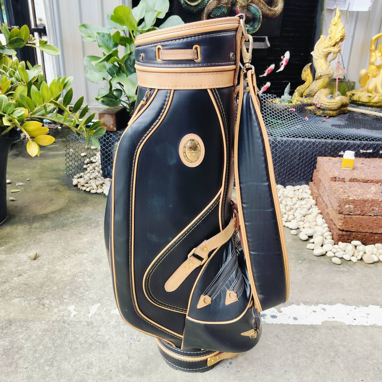 ถุงกอล์ฟ HONMA หนังแท้ มือสอง MADE IN JAPAN สวยคลาสสิคมากๆ