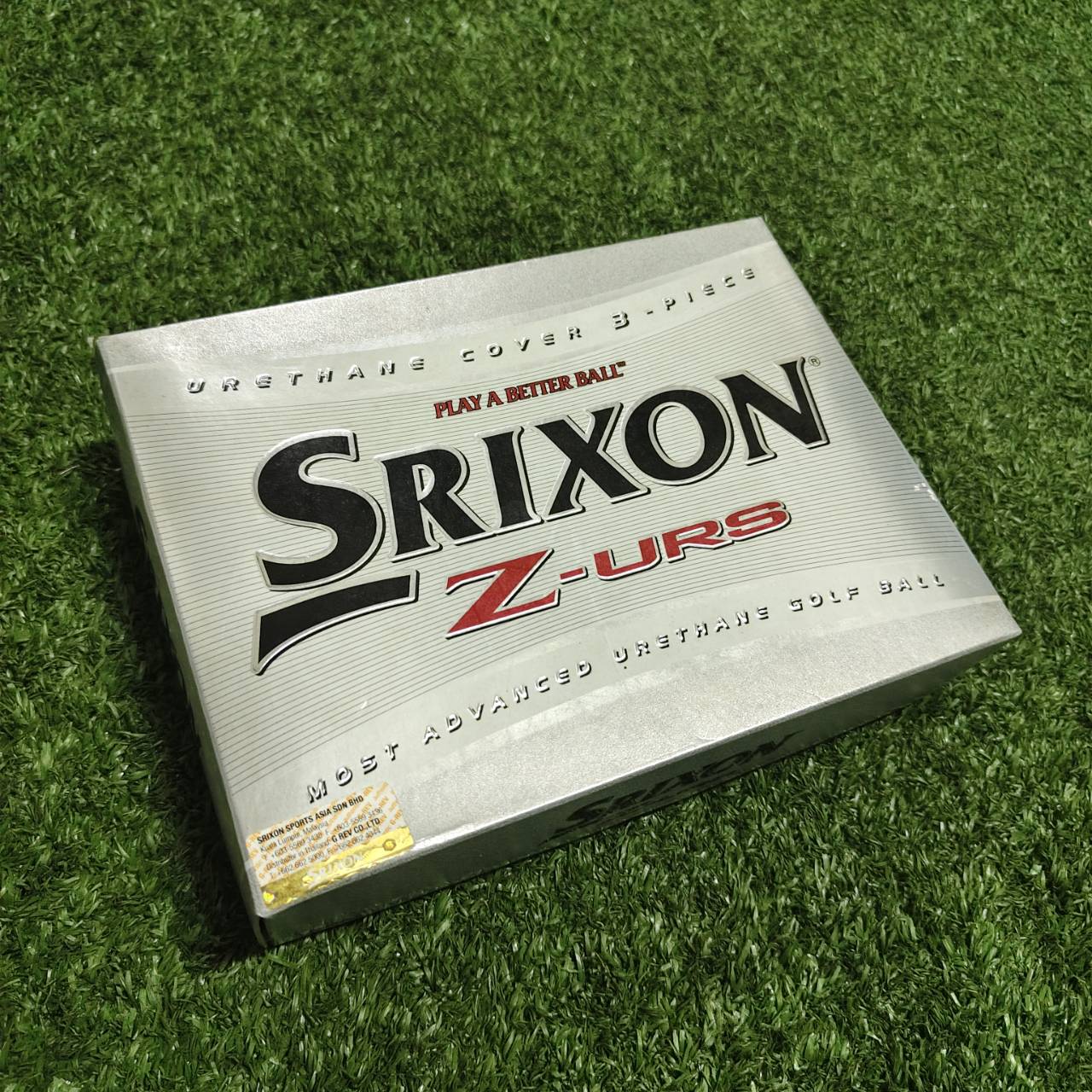 ลูกกอล์ฟ Srixon Z-URS เป็นลูกกอล์ฟระดับทัวร์ประสิทธิภาพสูงแบบ 3 ชิ้น (3-piece construction)