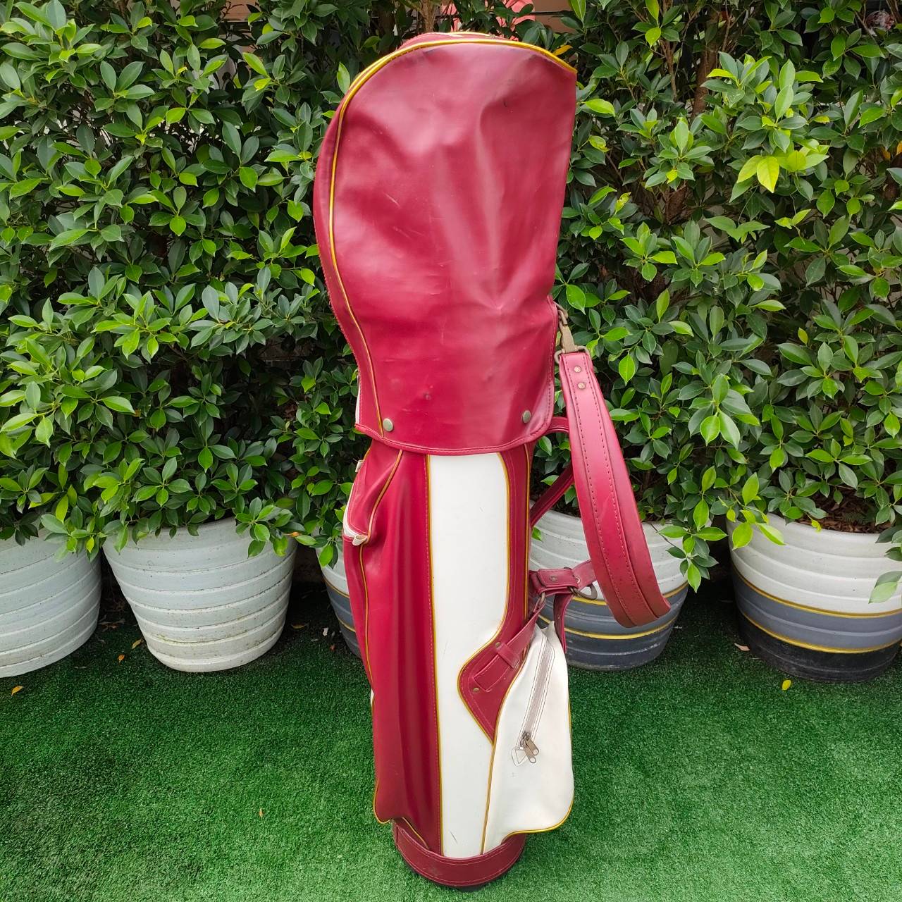 ถุงกอล์ฟหนังแท้ มือสอง วิทเทจ สวย .