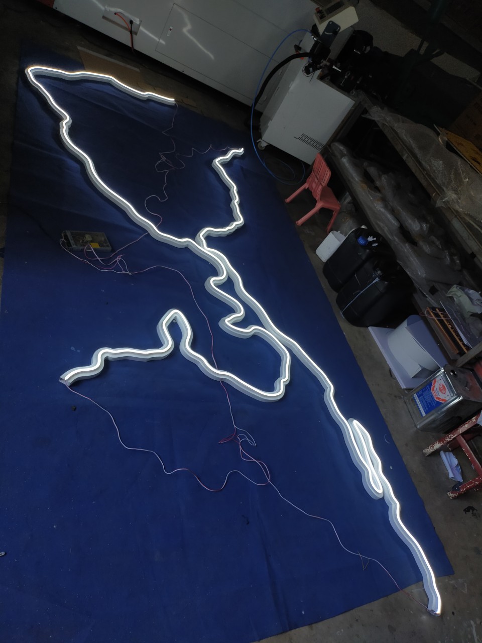 ไฟนีออน เฟค