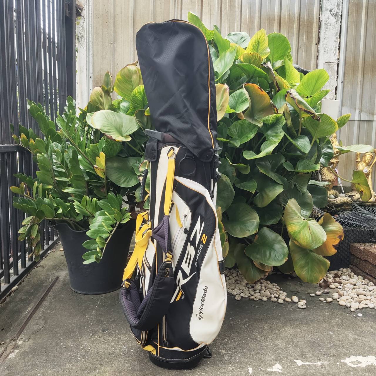 ถุงกอล์ฟขาตั้ง TaylorMade RBZ Stage 2