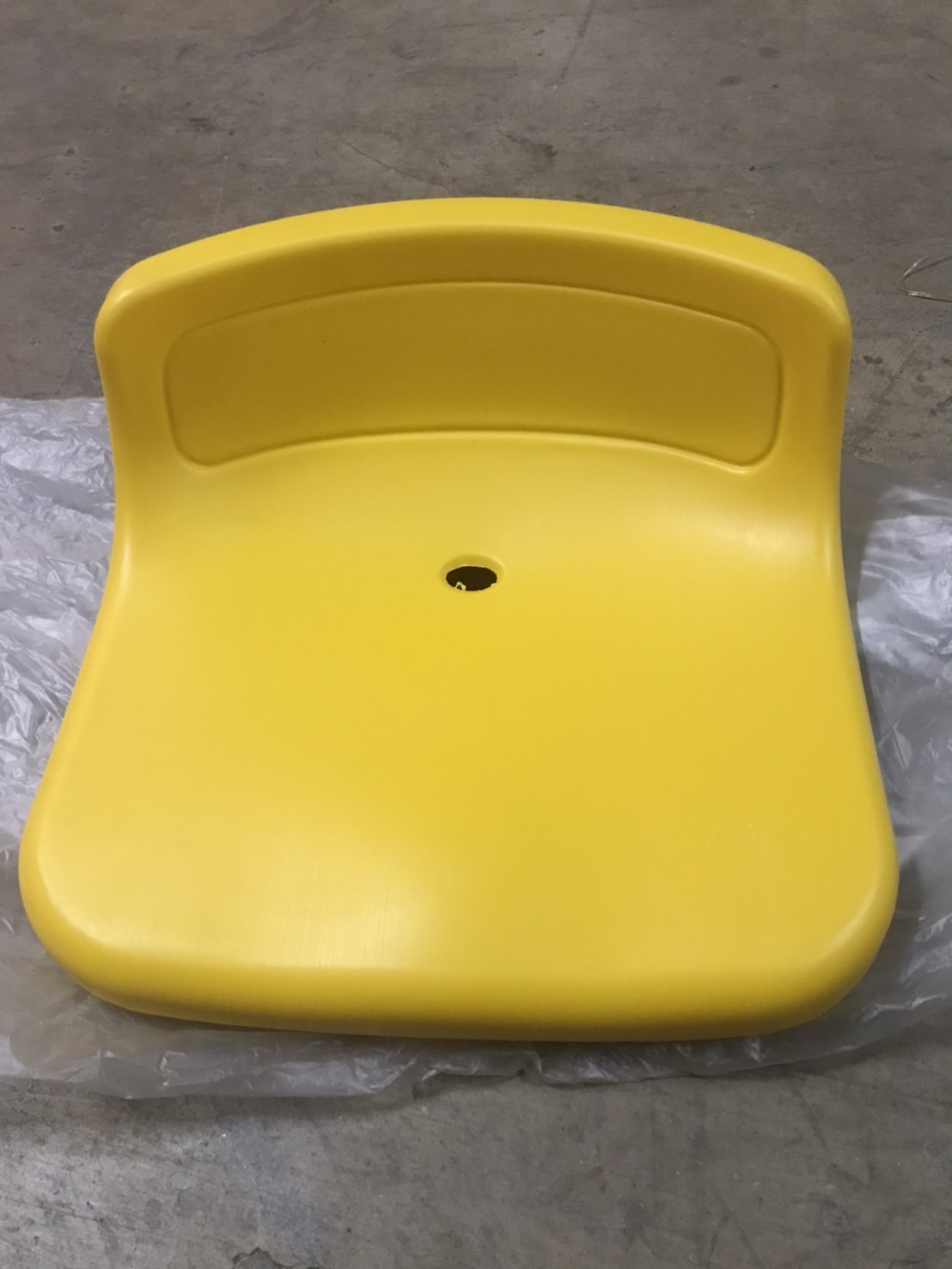 เก้าอี้อัฒจันทร์ เก้าอี้อัฒจรรย์ ที่นั่งอัฒจันทร์ , ที่นั่งเชียร์, เก้าอี้อัฒจันทร์,เก้าอี้สนามกีฬา มีหลายสี พร้อมส่งในไทย