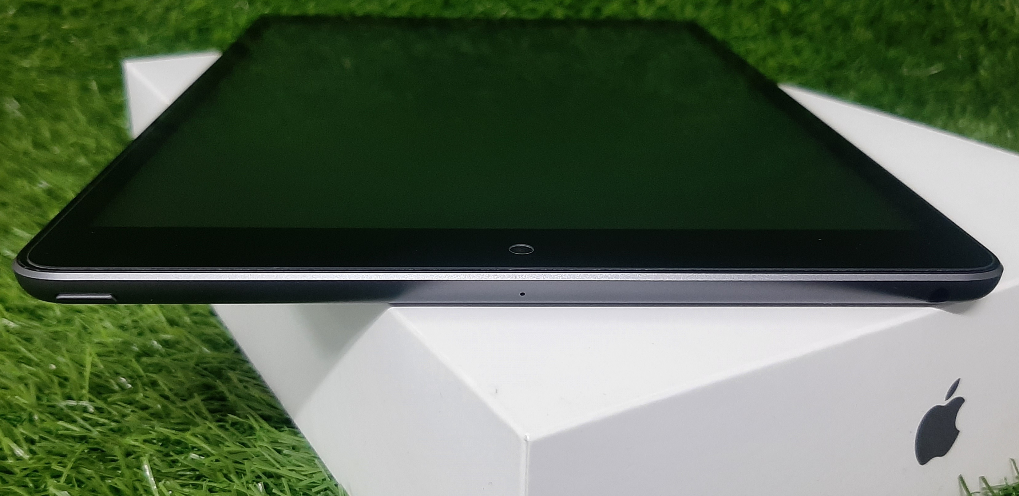 แท็ปเล็ตมือสอง ประกันร้าน 1 เดือน 9th Generation 64 GB ขนาด 10.2 นิ้ว (2021) Wi-Fi