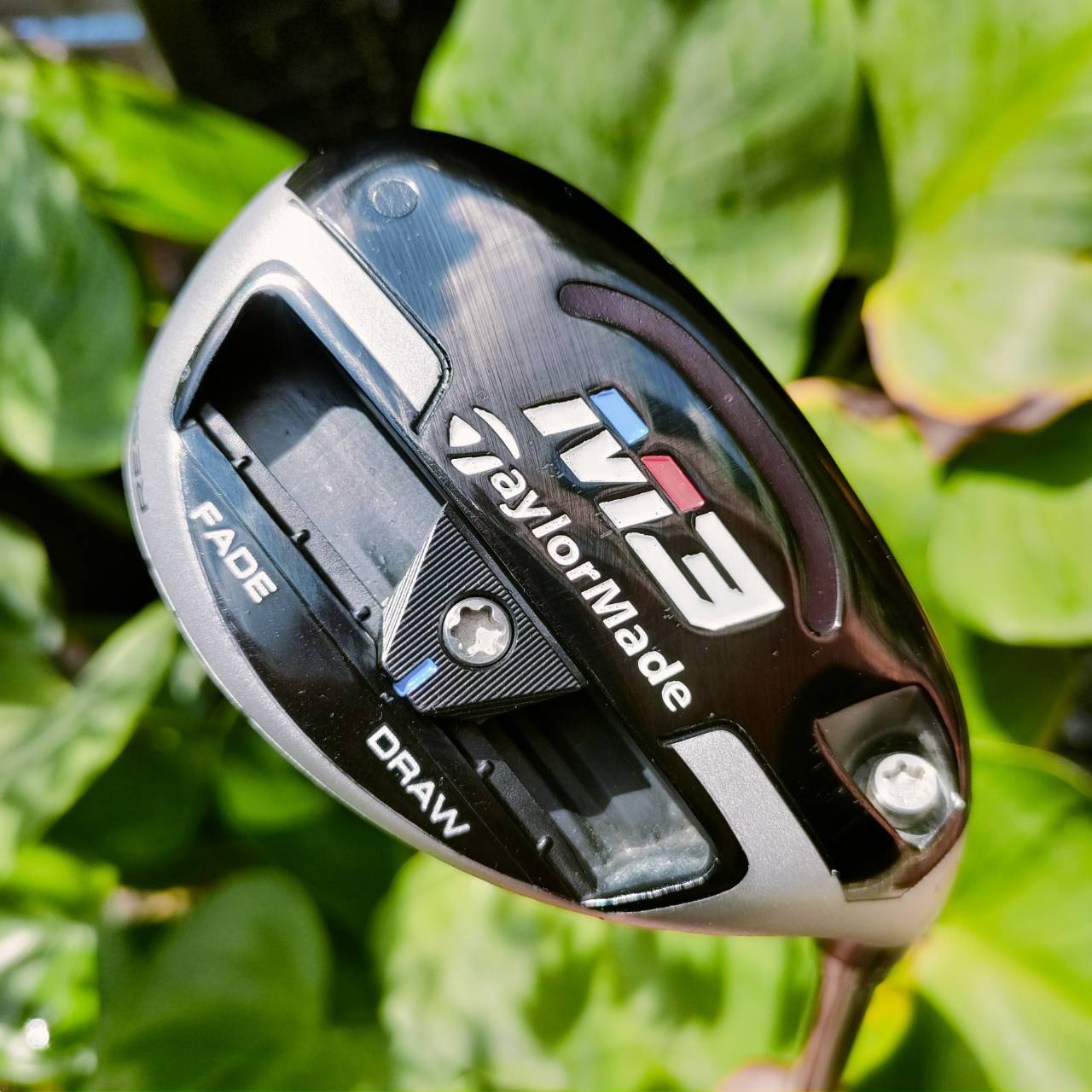 UT5 Taylormade M3 องศา 24 ก้าน KURO KAGE FLEX R ก้านพรีเมี่ยมมาก ตีไกลควบคุมดีมาก ขนาดกำลังดี ไม่เทอะทะ ไขปรับทิศทางได้ ไม้กอล์ฟพรีเมี่ยมมือสอง ของแท้ By NakaraLuxurious