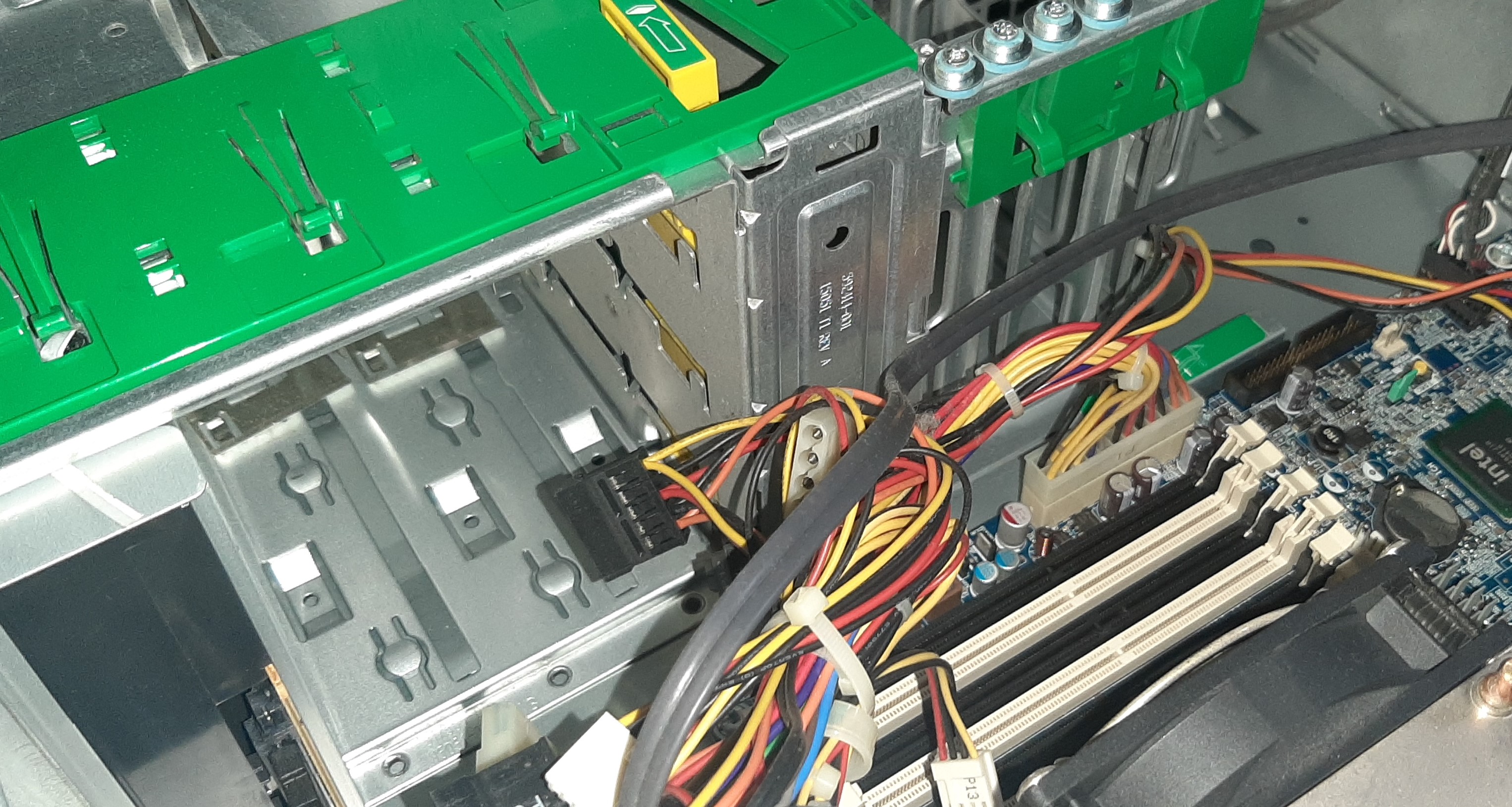 HP Workstion Z400 เวิร์กสเตชัน มือสอง (W3565 Ram8GB HDD500GB x2) มีประกันร้าน