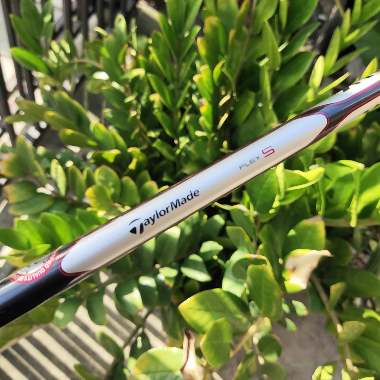 FW3 Taylormade M1 ตีดีมากๆ สามารถปรับวิถีลูกซ้ายหรือขวาได้ และปรับมุมเหินได้ที่คอไม้ค่ะ เพื่อได้ตำแหน่งที่เข้ากับวงสวิง กระดองเคฟล่าอย่างดี CG ต่ำ COVER แท้เดิม ไม้กอล์ฟพรีเมี่ยมมือสอง ของแท้ By NakaraLuxurious