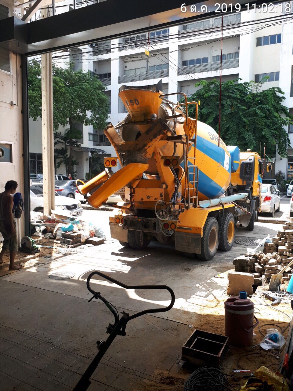 งานเทพื้น ทำหลังคาทางเชื่อมอาคารวิศวโรงงาน ม.เกษตร