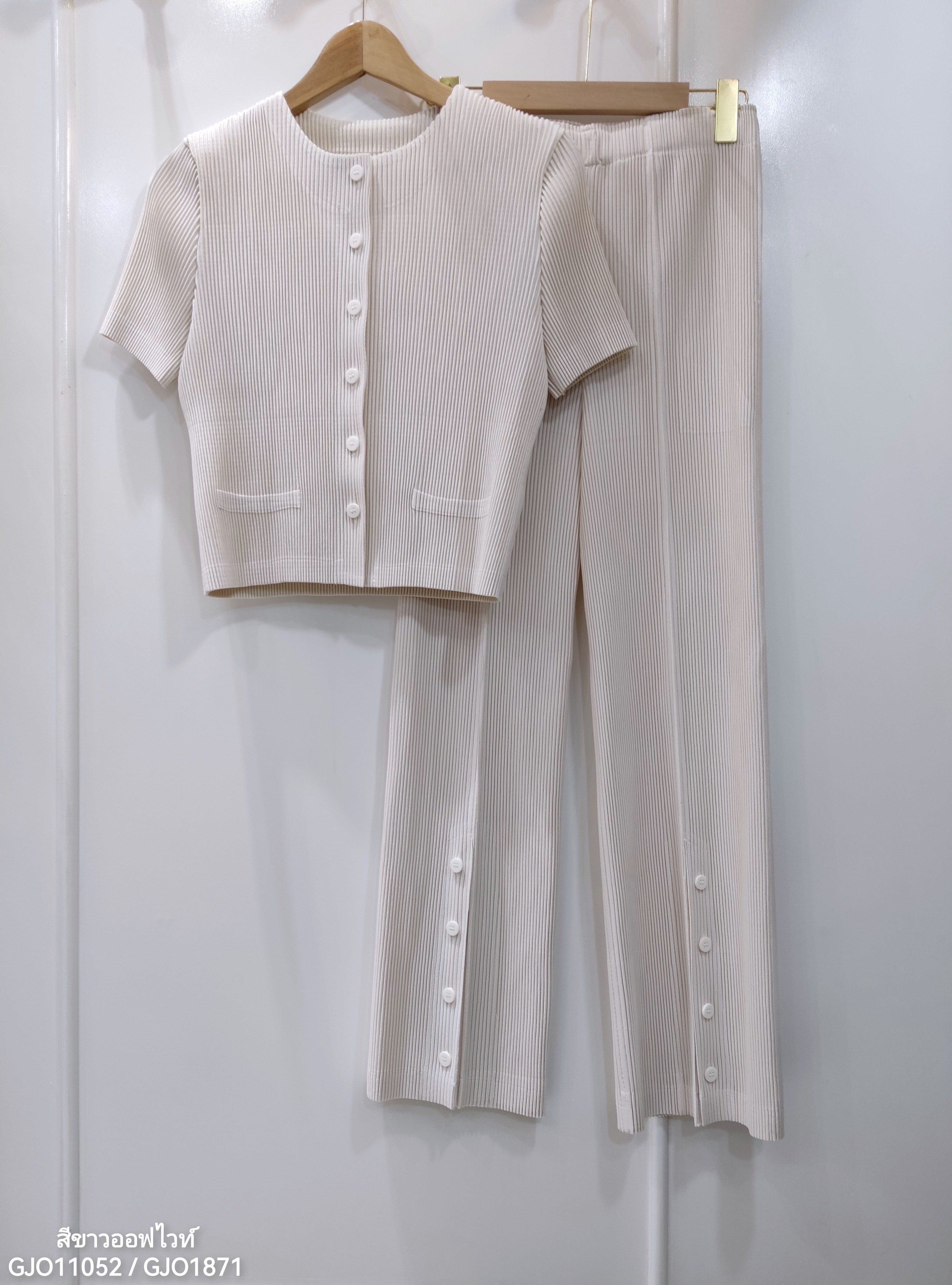 2MUAY รุ่น GJO11052 / GJO1871 เซ็ตพลีทคุณภาพ THICK SHORT SLEEVE BUTTON FRONT TOP WITH PANTS PLEATED SET 10 สี FREE SIZE