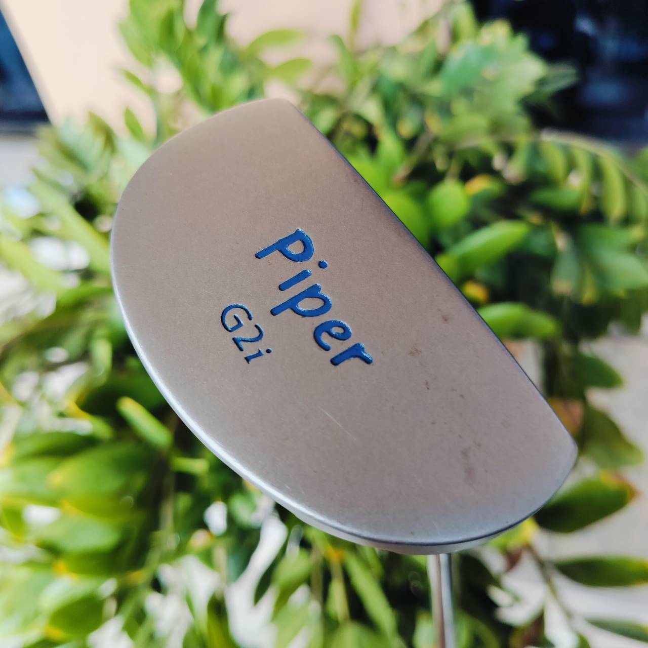 PUTTER PING PIPER G2i ความยาว 34 นิ้ว สุดๆในรุ่น ลูกเกาะไลน์อย่างมาก น้ำหนักและฟีลลิ่งของ PUTTER PING ไม่ต้องพูดถึง สุดยอดมากๆเลยค่ะ ไม้กอล์ฟพรีเมี่ยมมือสอง ของแท้ By NakaraLuxurious