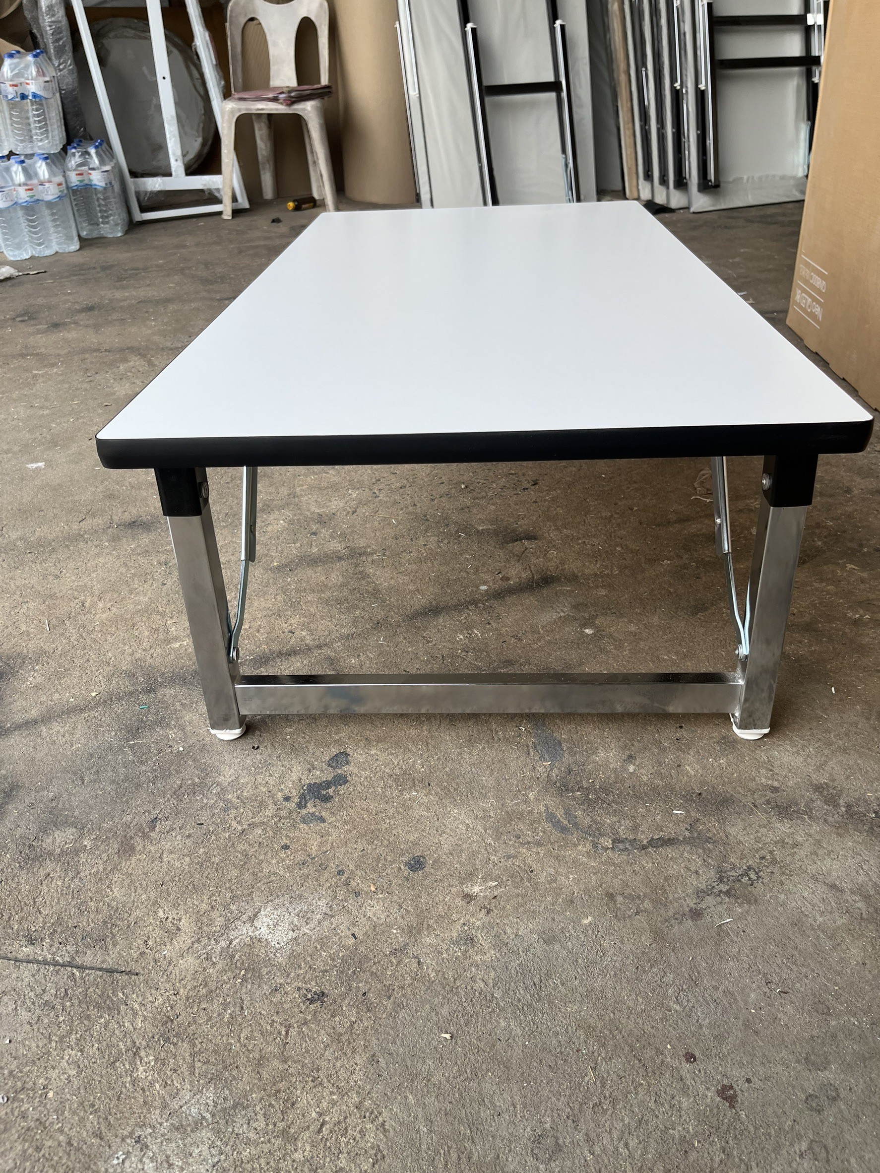 โต๊ะพับเด็กอนุบาลโต๊ะญี่ปุ่นนั่งพื้นสูง35cm. โรงเรียน โต๊ะโรงอาหาร โต๊ะหน้าขาว โต๊ะขาเหล็ก โต๊ะพับ โต๊ะอเนกประสงค์