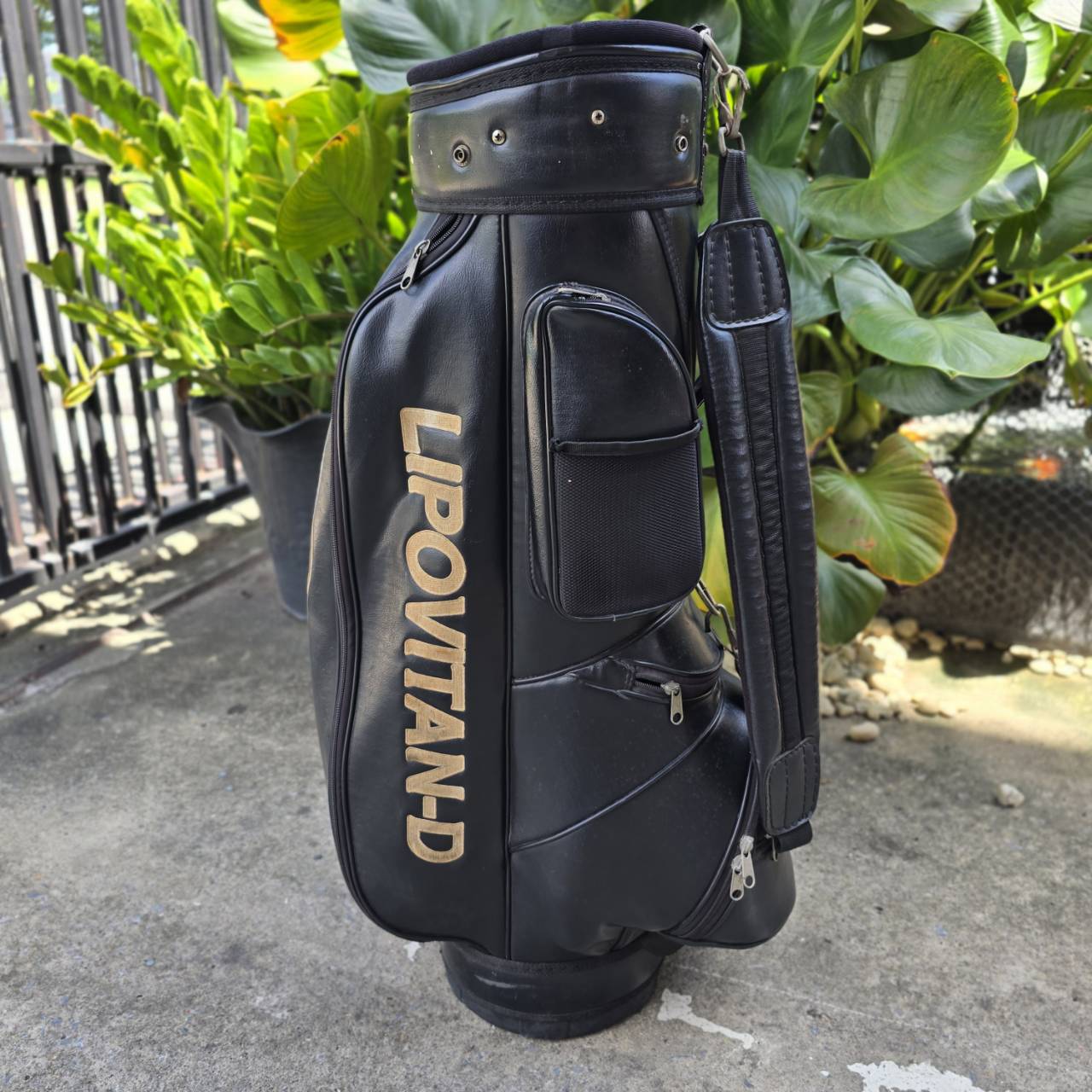 ถุงกอล์ฟ LIPOVITN - D ถุง TOUR ใบใหญ่ มือสอง สภาพเดิม ลิโพตีไกล ✌🏻