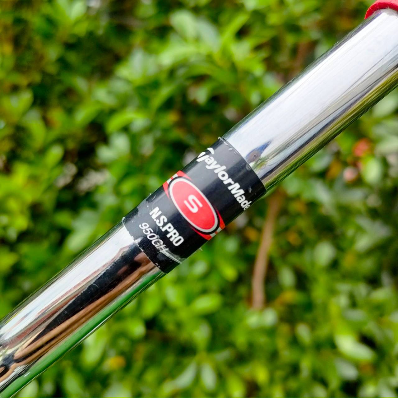 ชุดเหล็ก TAYLORMADE XR FORGED มีเหล็ก 4-9 เเละ PW เหล็ก FORGED CAVITY คุณภาพสูง งานพรีเมี่ยมมากๆ ตระกูล XR พรีเมี่ยม