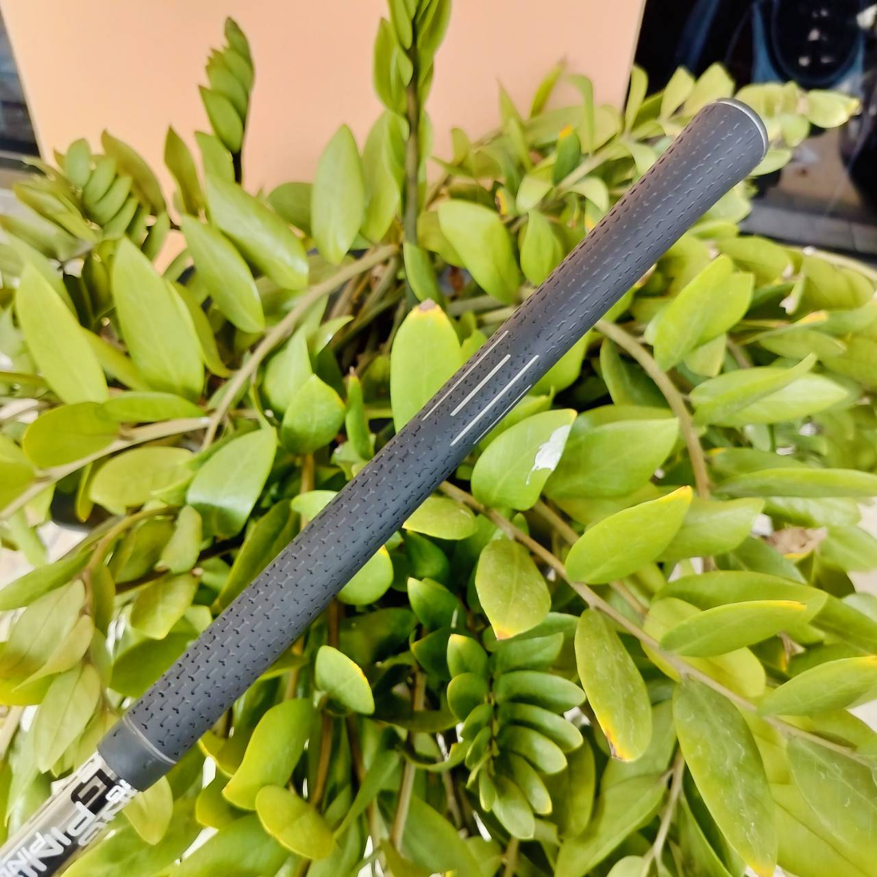 ก้านใส่หัวไม้ ยาว 43.5 PING TOUR 65 SHAFT สภาพสวยมาก มีกริพติดมาด้วย กริพแท้เดิม สภาพนางฟ้า ไม้กอล์ฟพรีเมี่ยมมือสอง ของแท้ By NakaraLuxurious