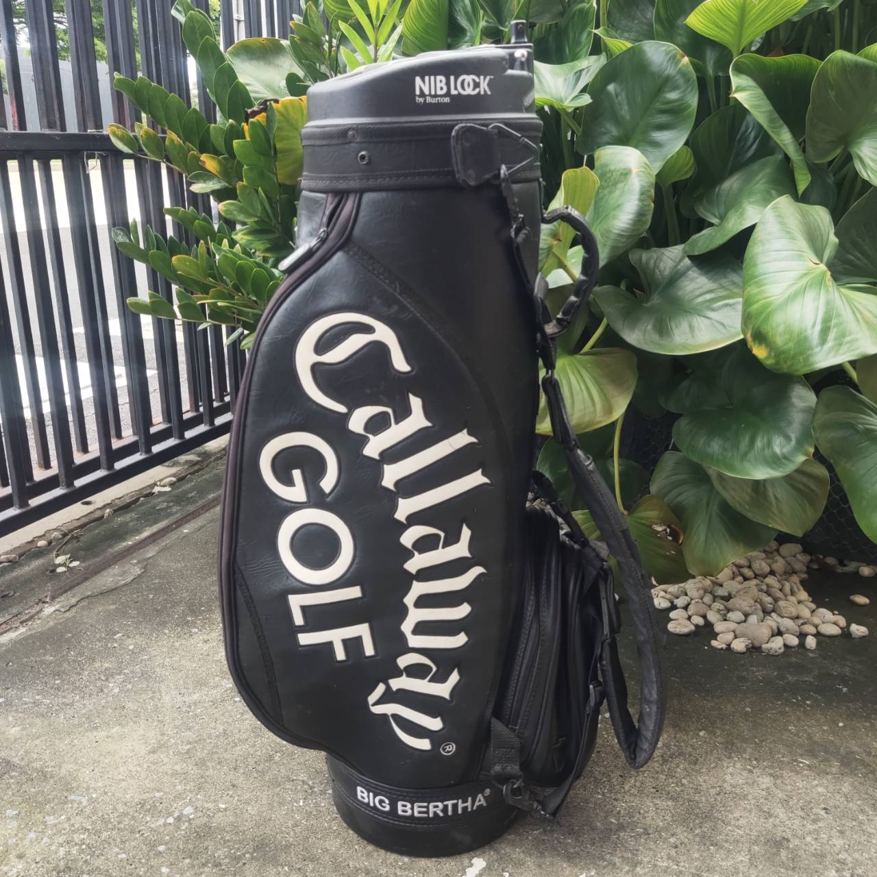 ถุงกอล์ฟ Callaway มือสอง ** มีเป๊กหลุด 1 จุด **