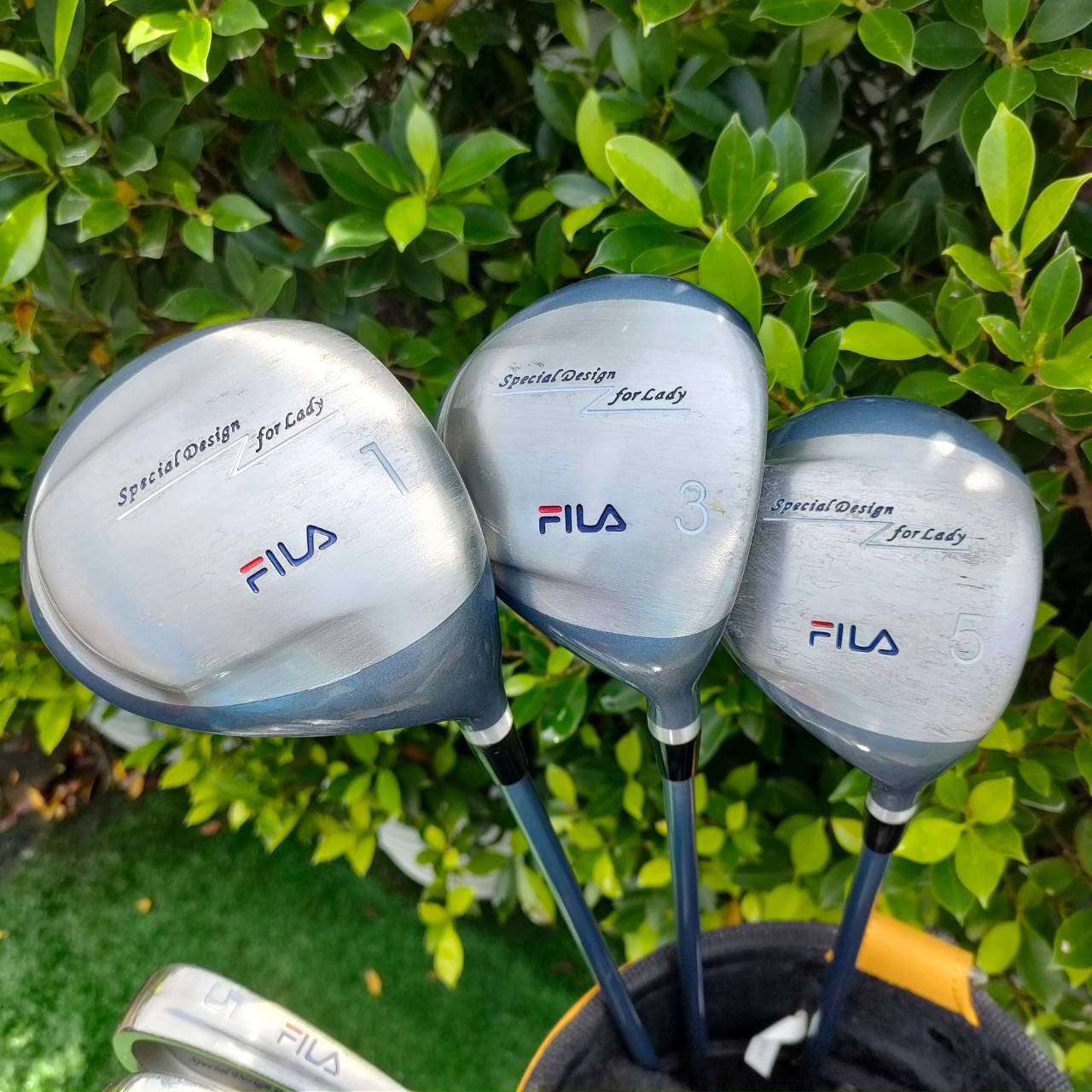 ไม้กอล์ฟครบชุดสำหรับผู้หญิง FILA SPECIALDESIGN FOR LADY ครบชุดพร้อมออกรอบได้เลย แบรนด์ FILA สินค้าคุณภาพมากครับ