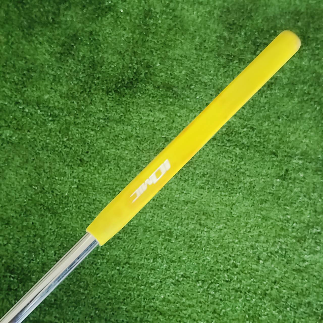 ** ลดพิเศษ ** PUTTER ODYSSEY WHITE STEEL #1 ความยาว 34นิ้ว กริพ IOMIC อย่างดี ไม้กอล์ฟพรีเมี่ยมมือสอง ของแท้ By NakaraLuxurious