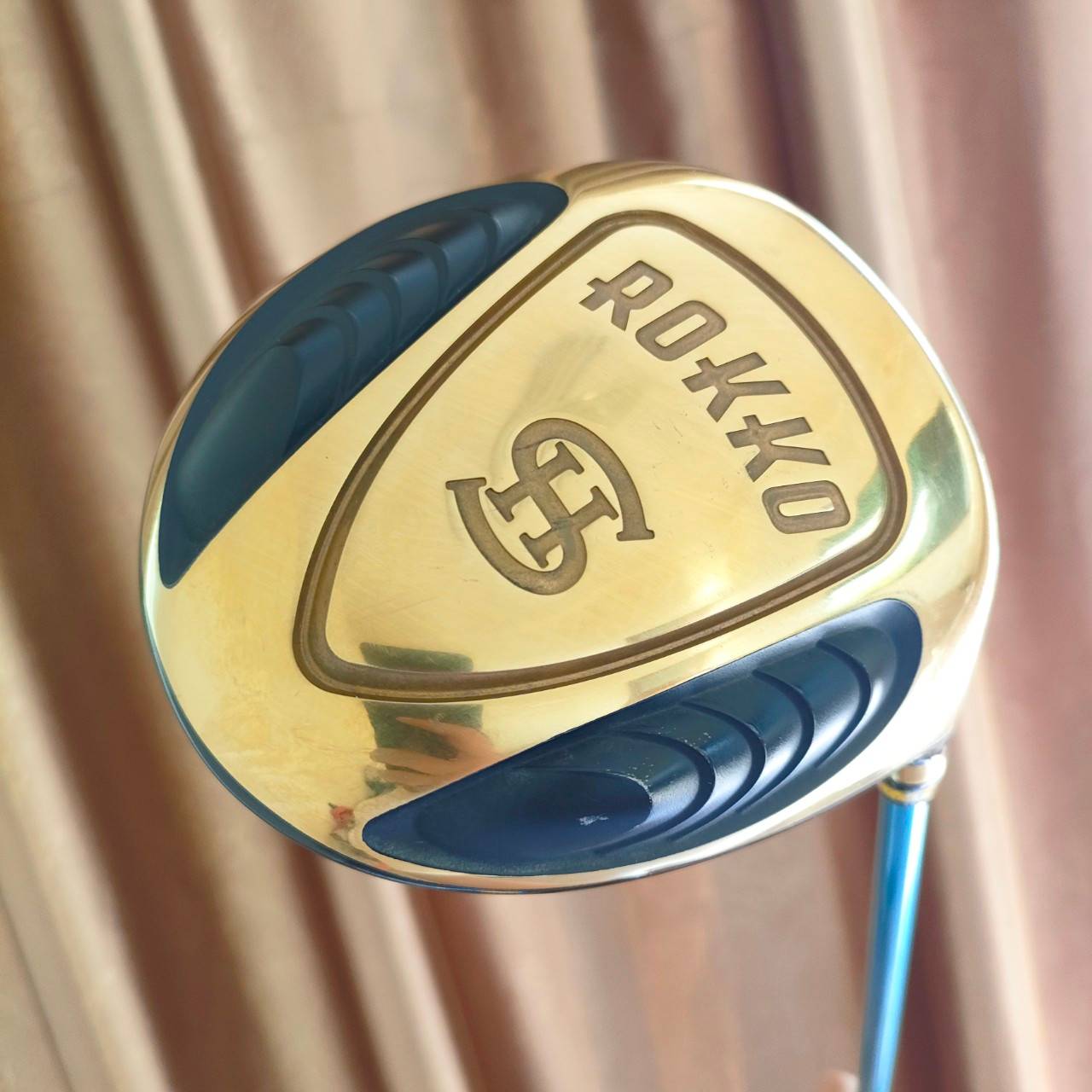 DRIVER ROKKO SH HI-COR (หน้าเด้งเกินกฏ) องศา ก้าน TOUR AD SL5 FLEX R1 เป็นไม้ที่ช่วยท่านที่สวิงไม่แรง ให้ได้ระยะ ตีไกลสุดขั้ว ชนรั้วชนธง จนเพื่อนในก๊วนต้องตกใจ!!!